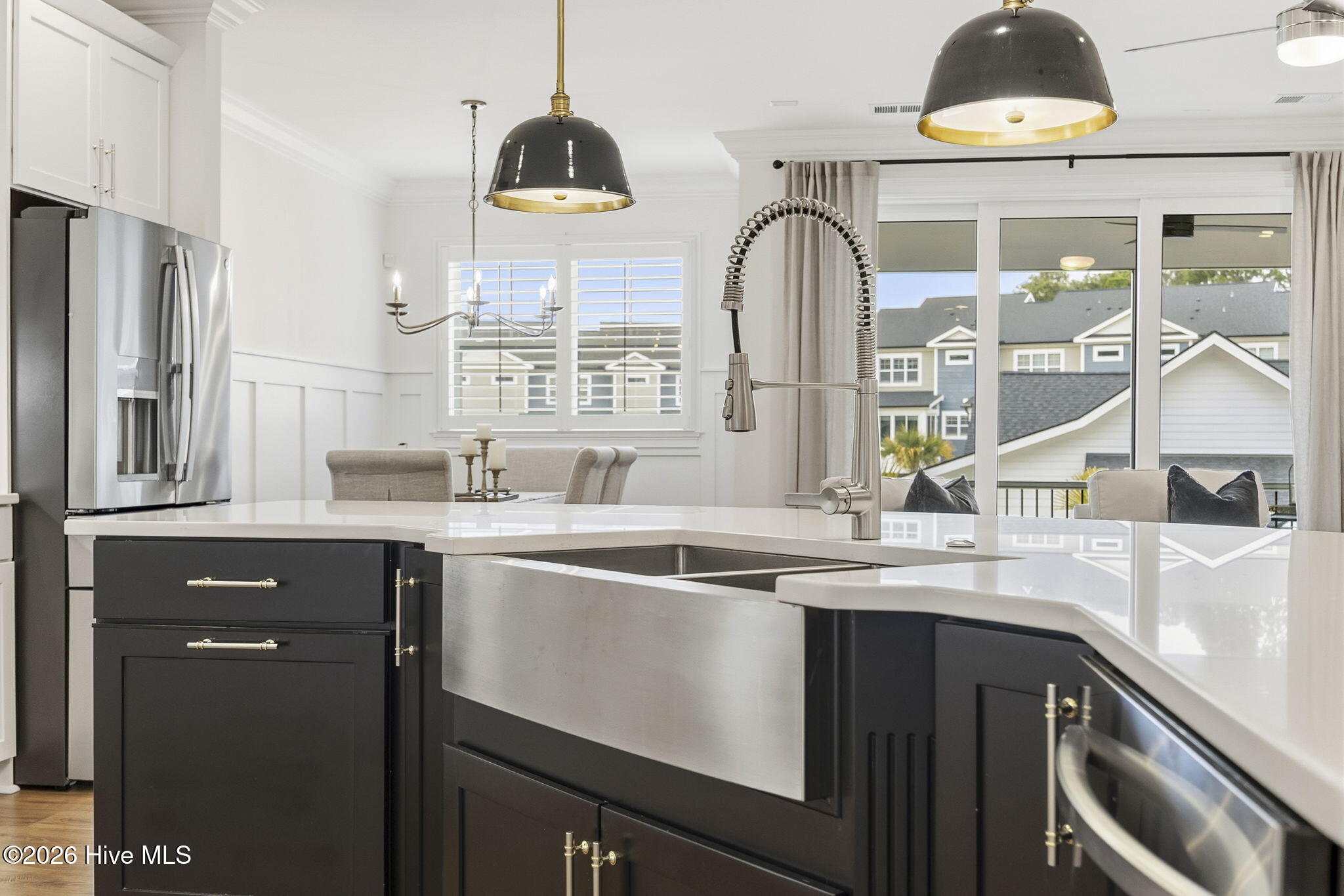 100553827 | Photo 15