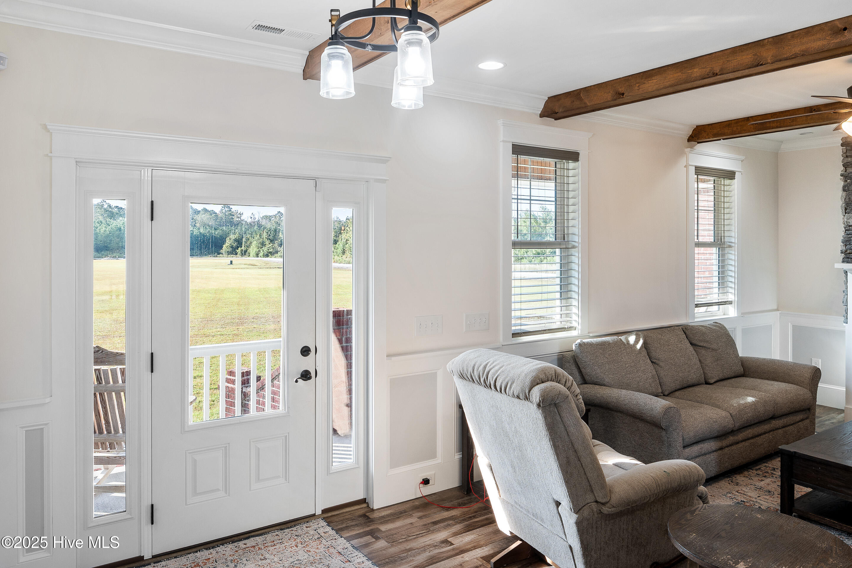 100531551 | Photo 10