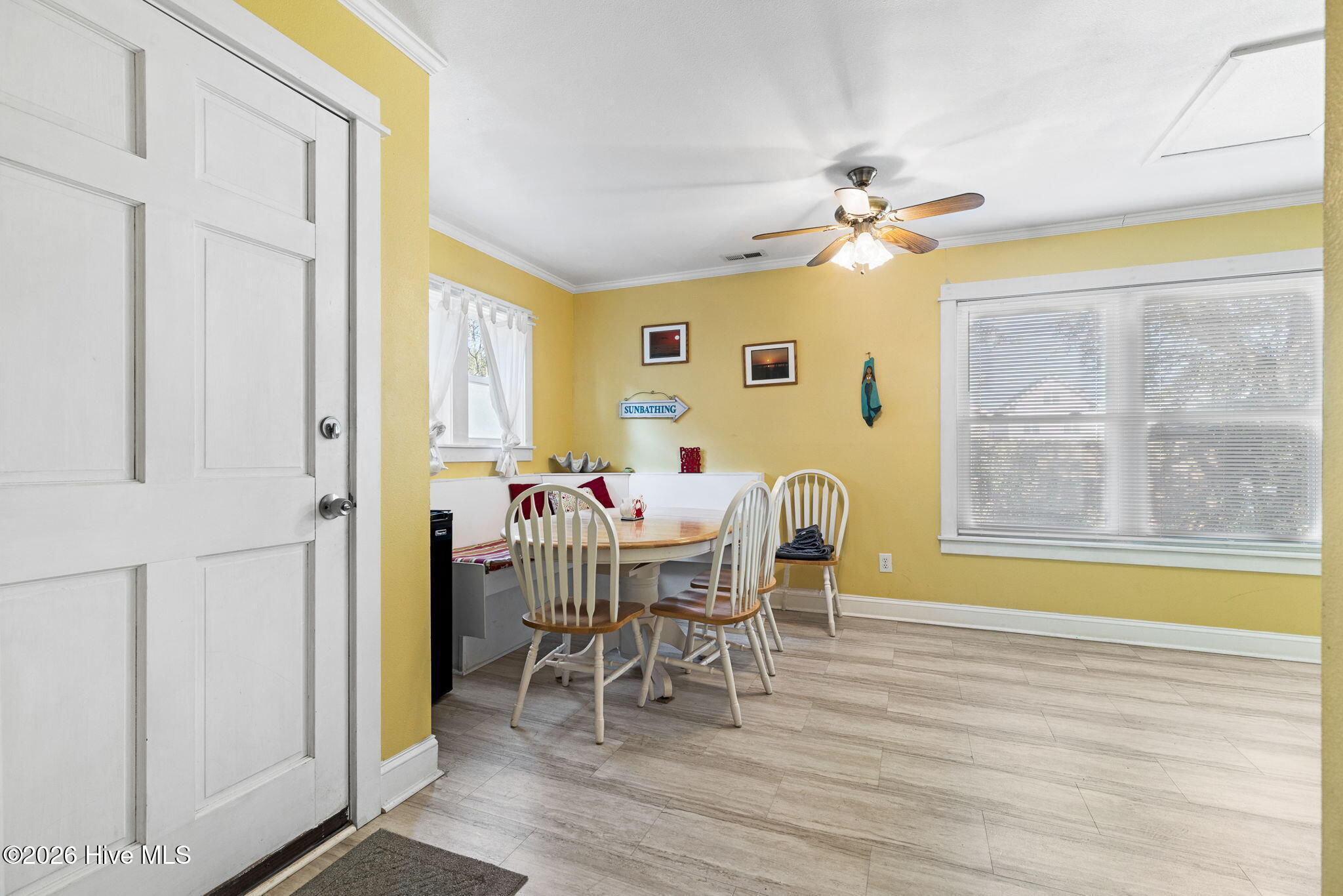 100557713 | Photo 19