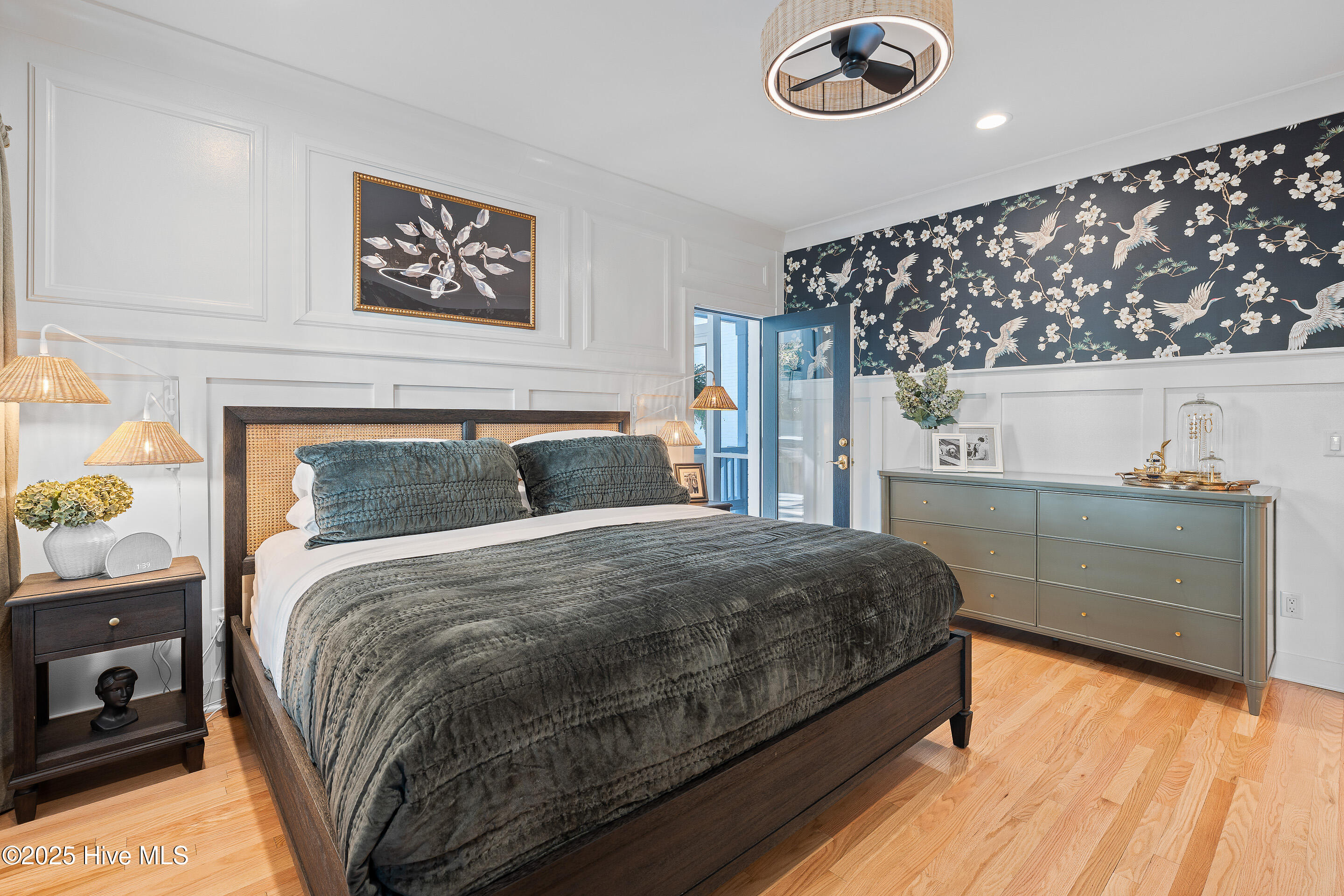 100547922 | Photo 25