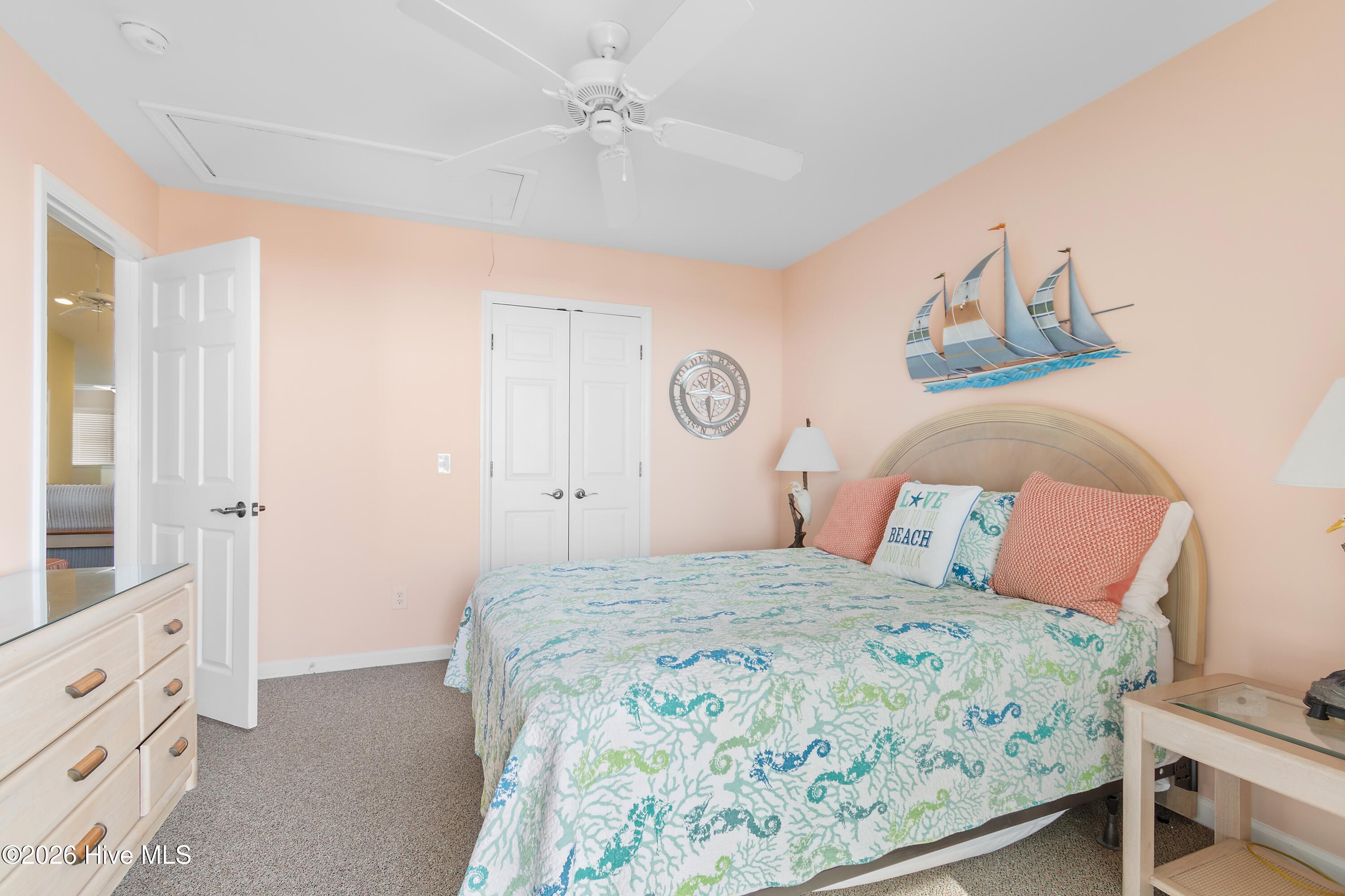 100548422 | Photo 50