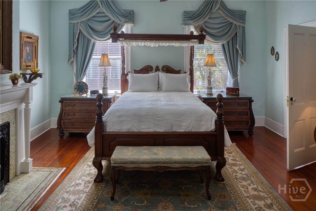 14 E Taylor Street, Savannah, GA, 31401