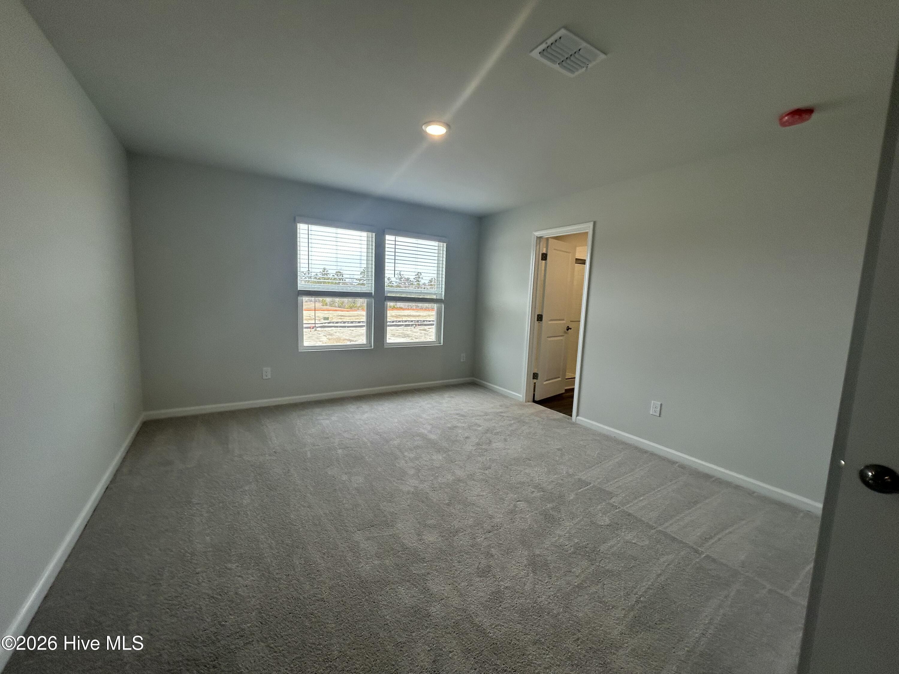 100550263 | Photo 13