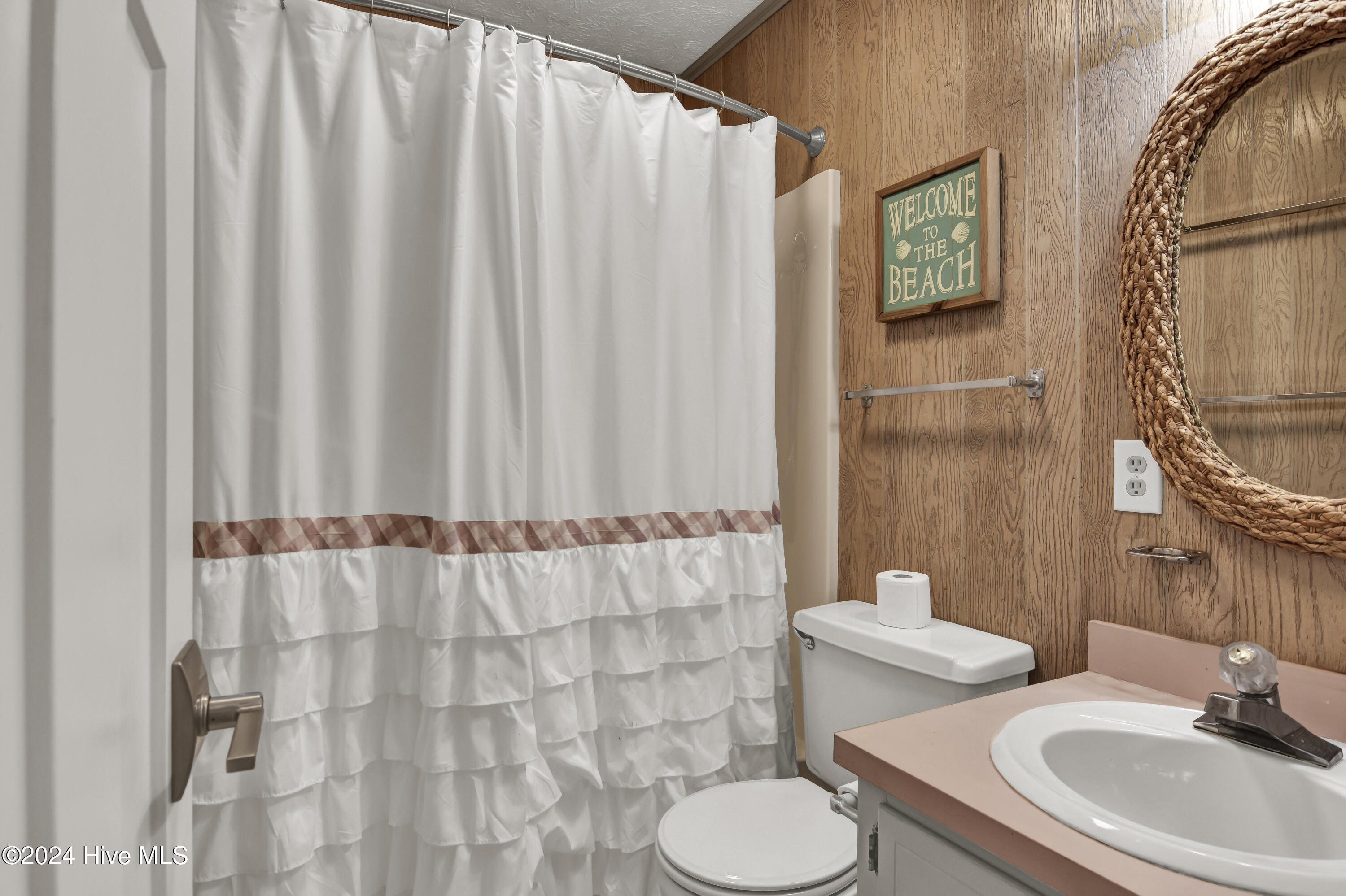 100512671 | Photo 24