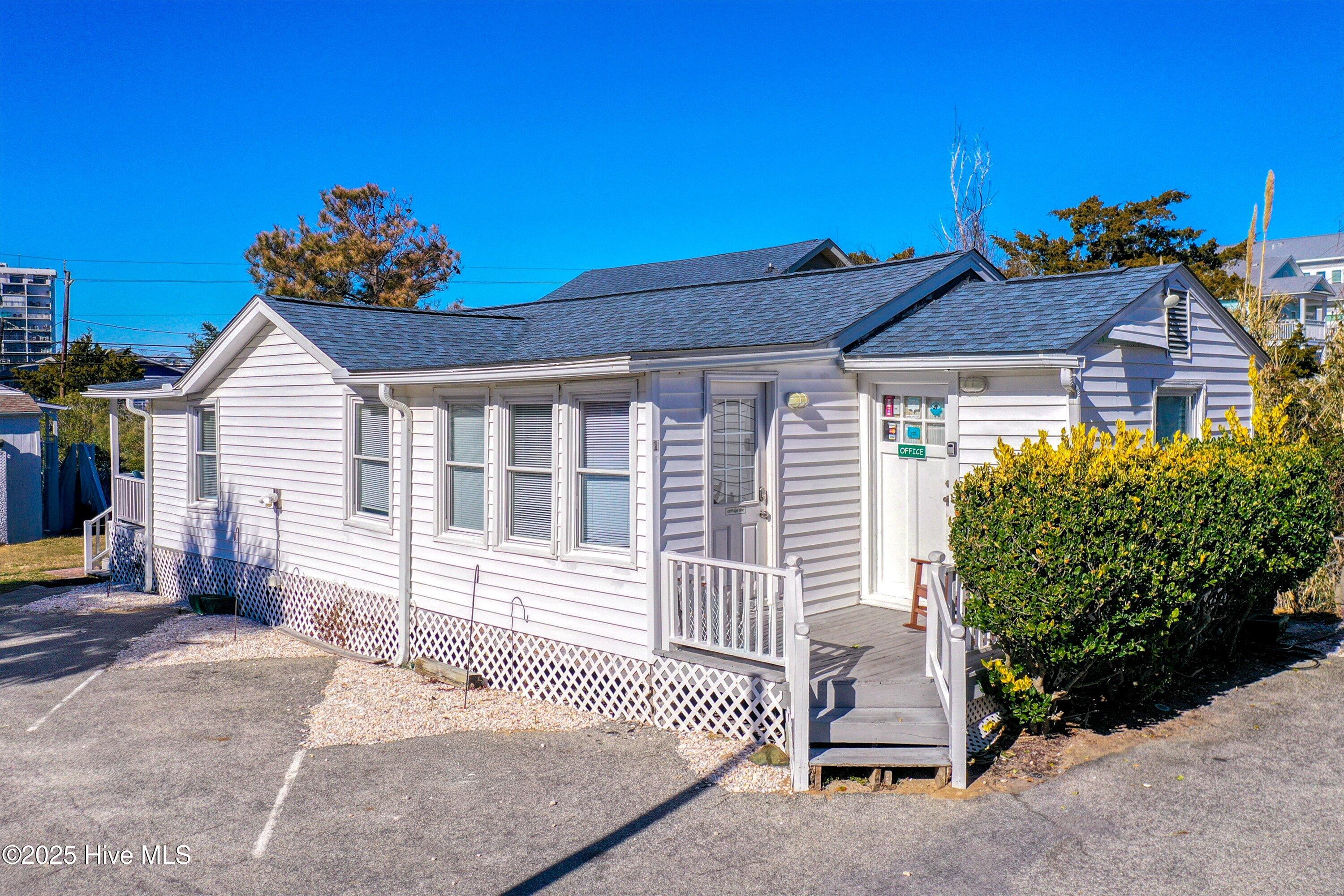 100486207 | Photo 45