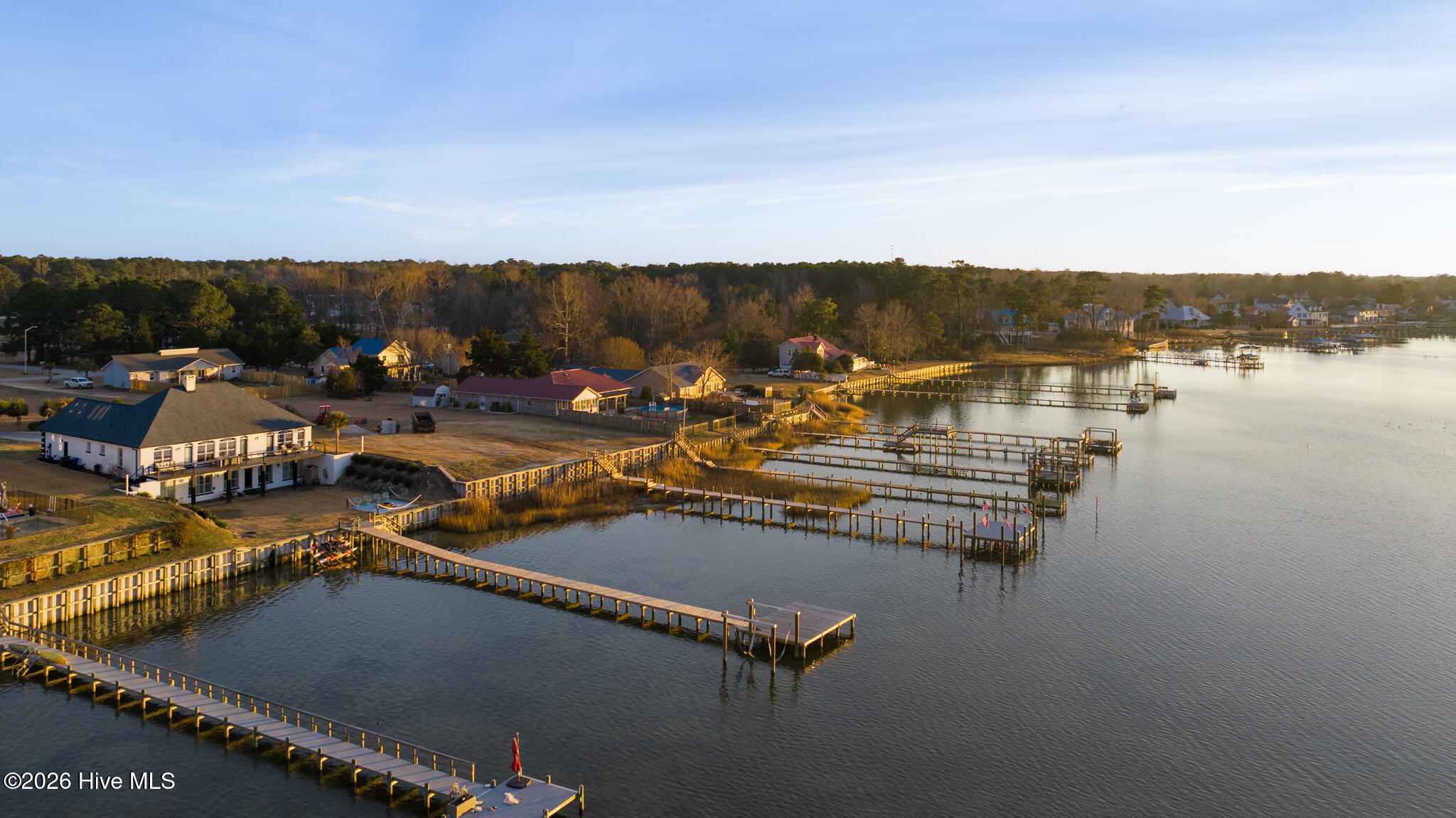 100556044 | Photo 78