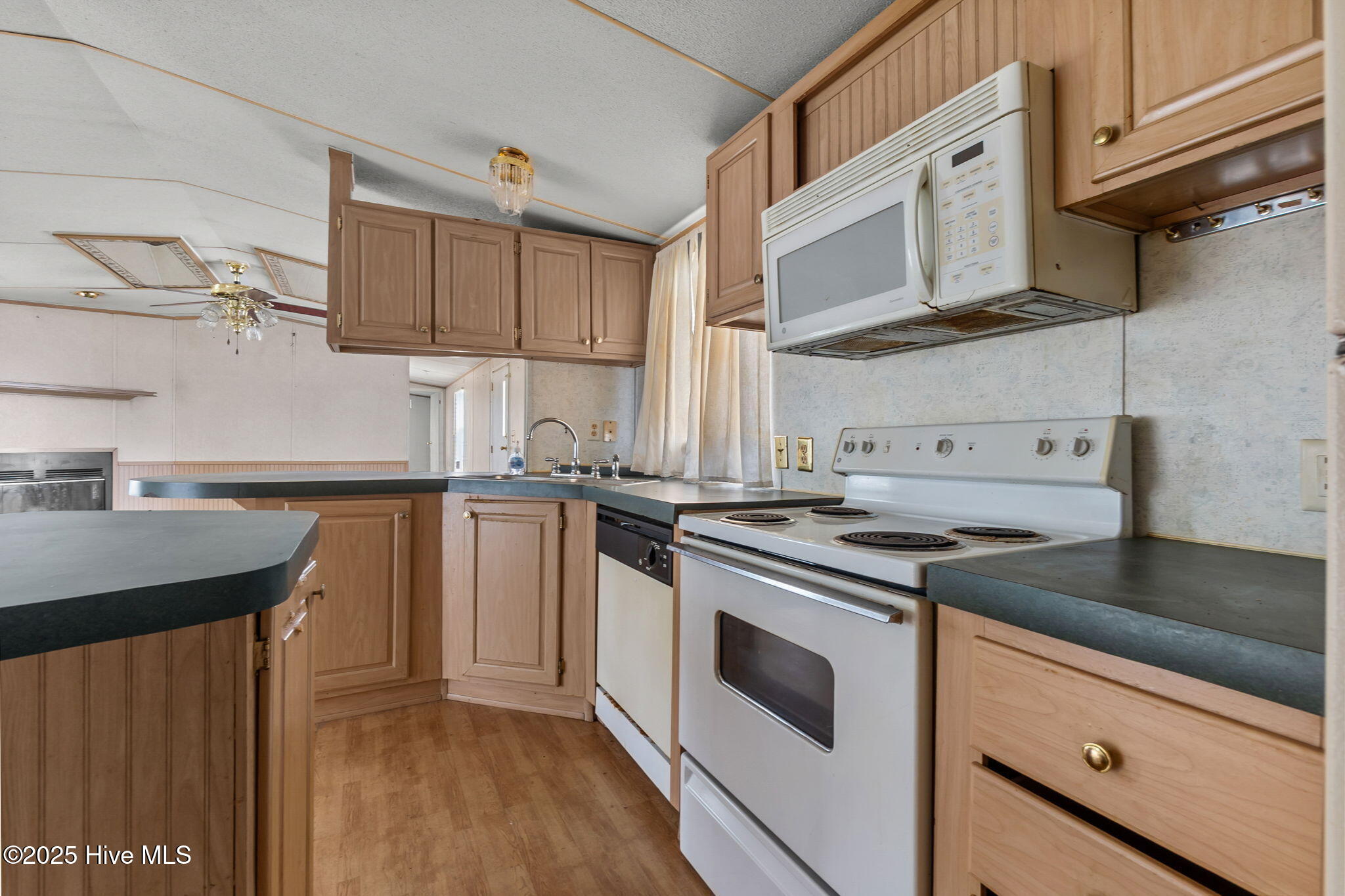 45-web-or-mls-WCR07235