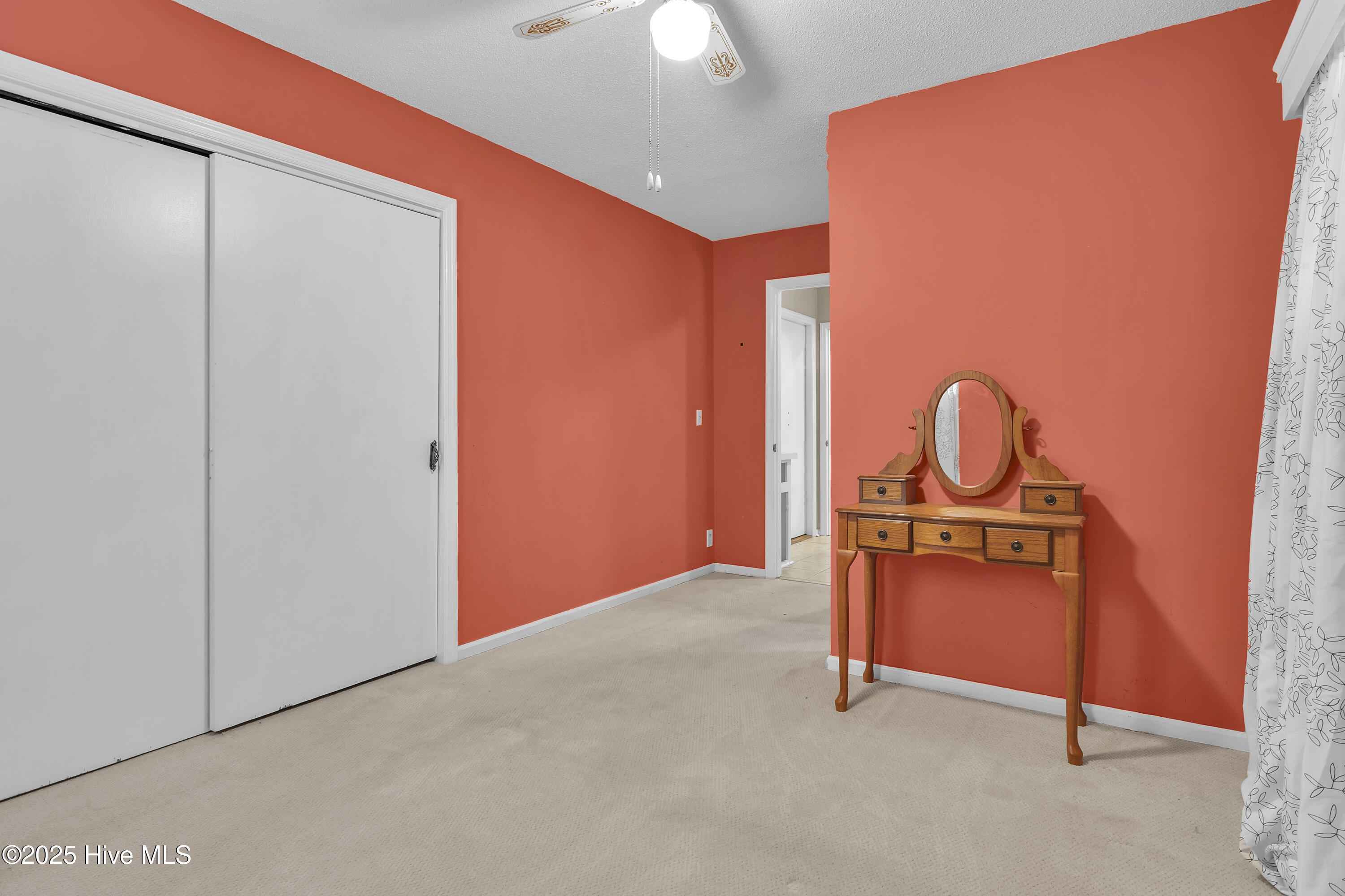 100536846 | Photo 24