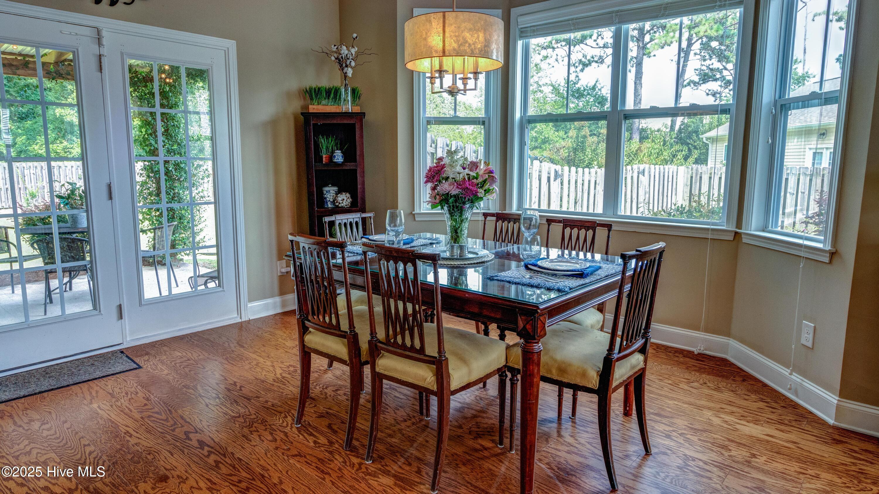 100540832 | Photo 12