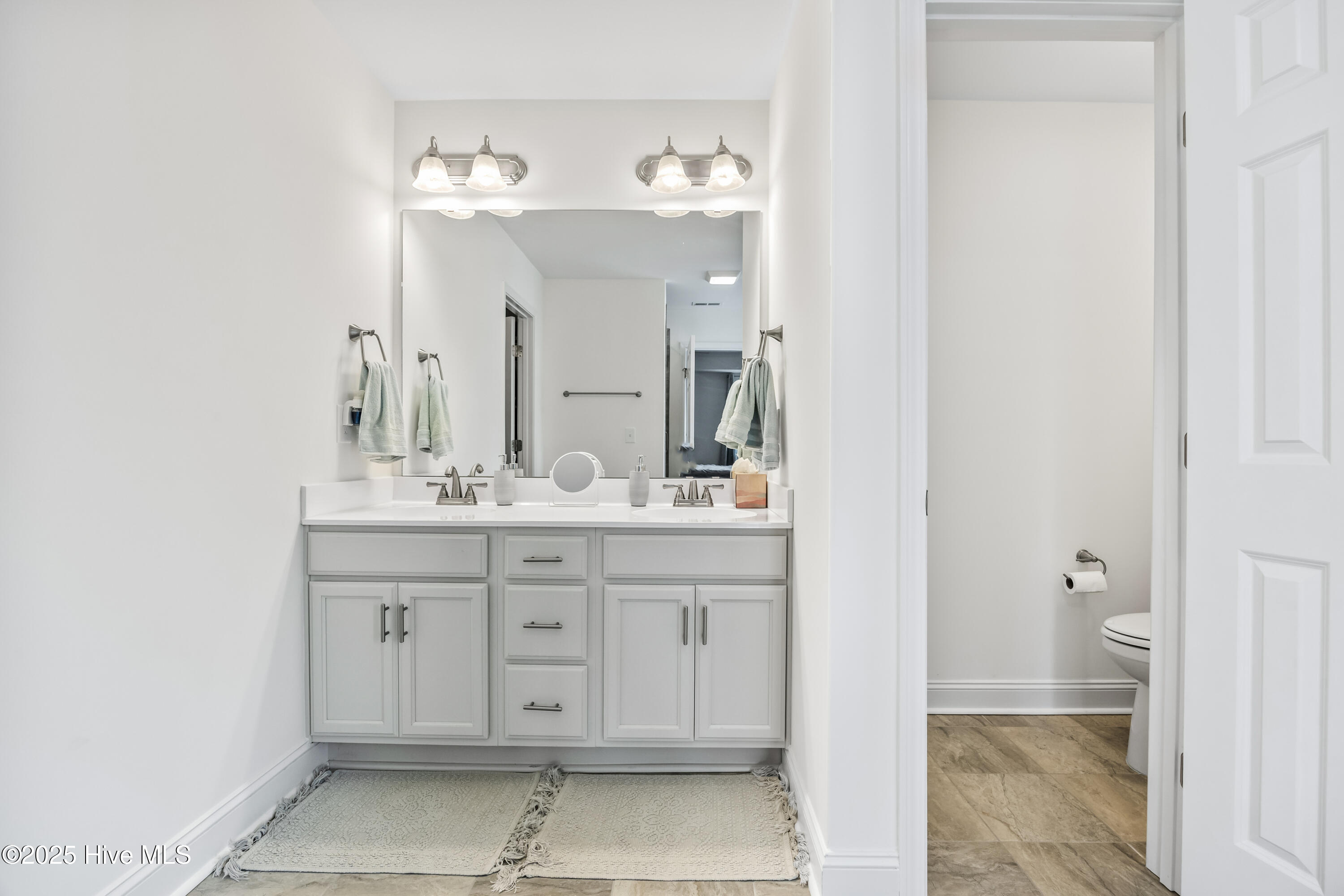 100559714 | Photo 30