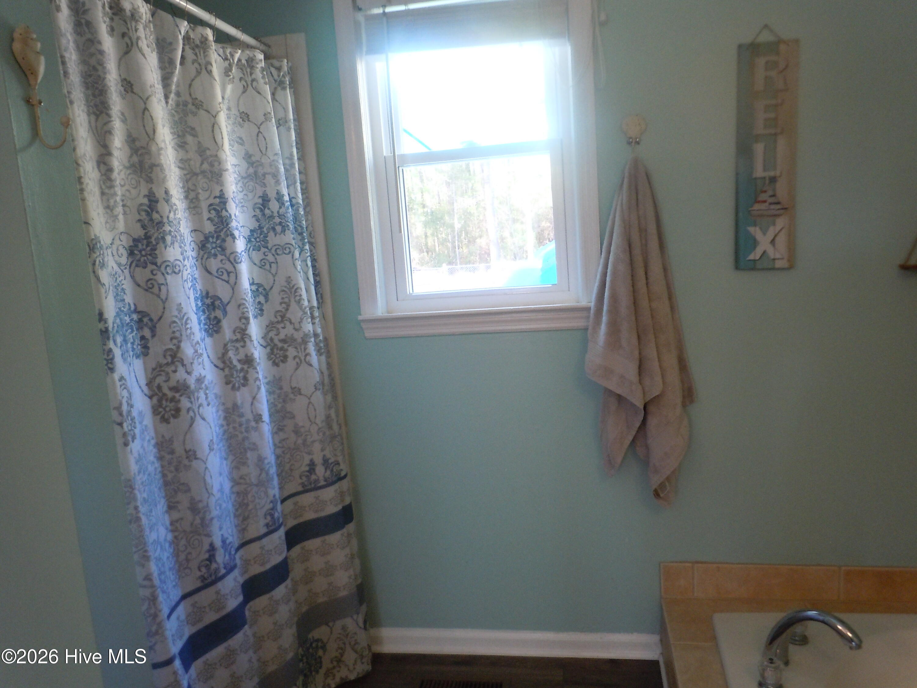 100565129 | Photo 25