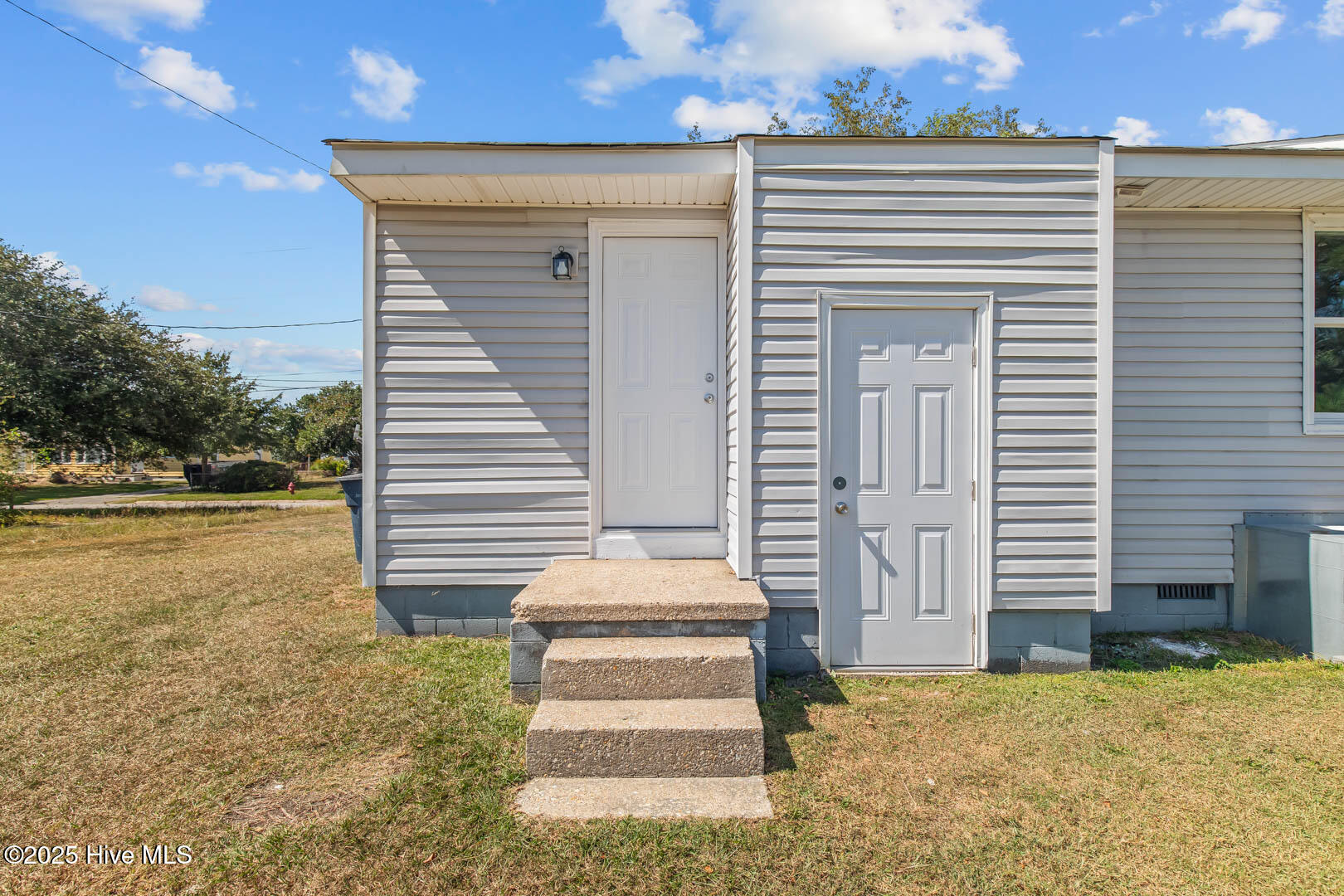 100532312 | Photo 23