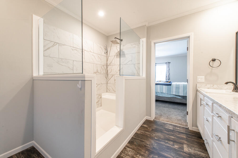 Luxury Tiled Shower!