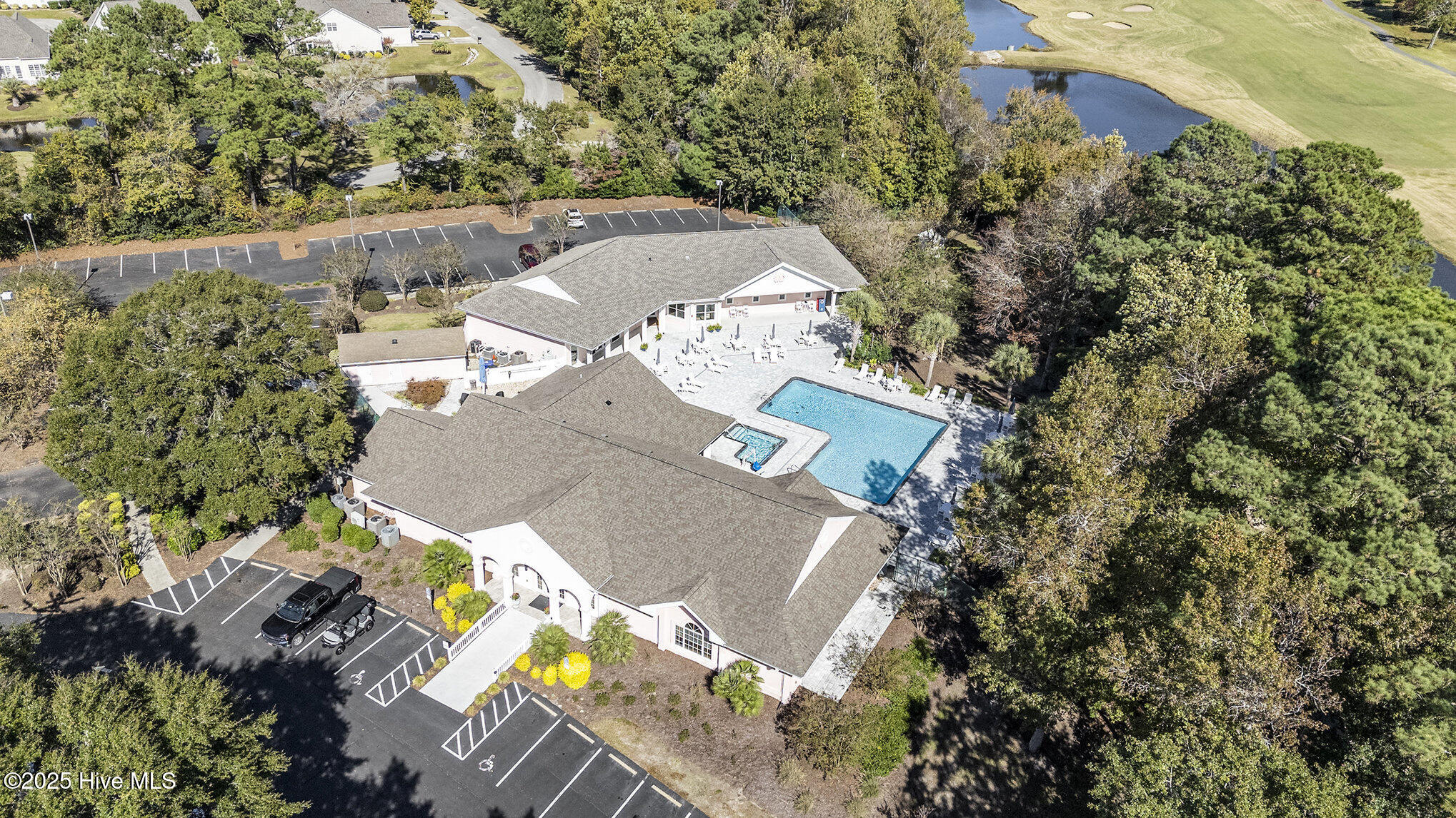 100539757 | Photo 30