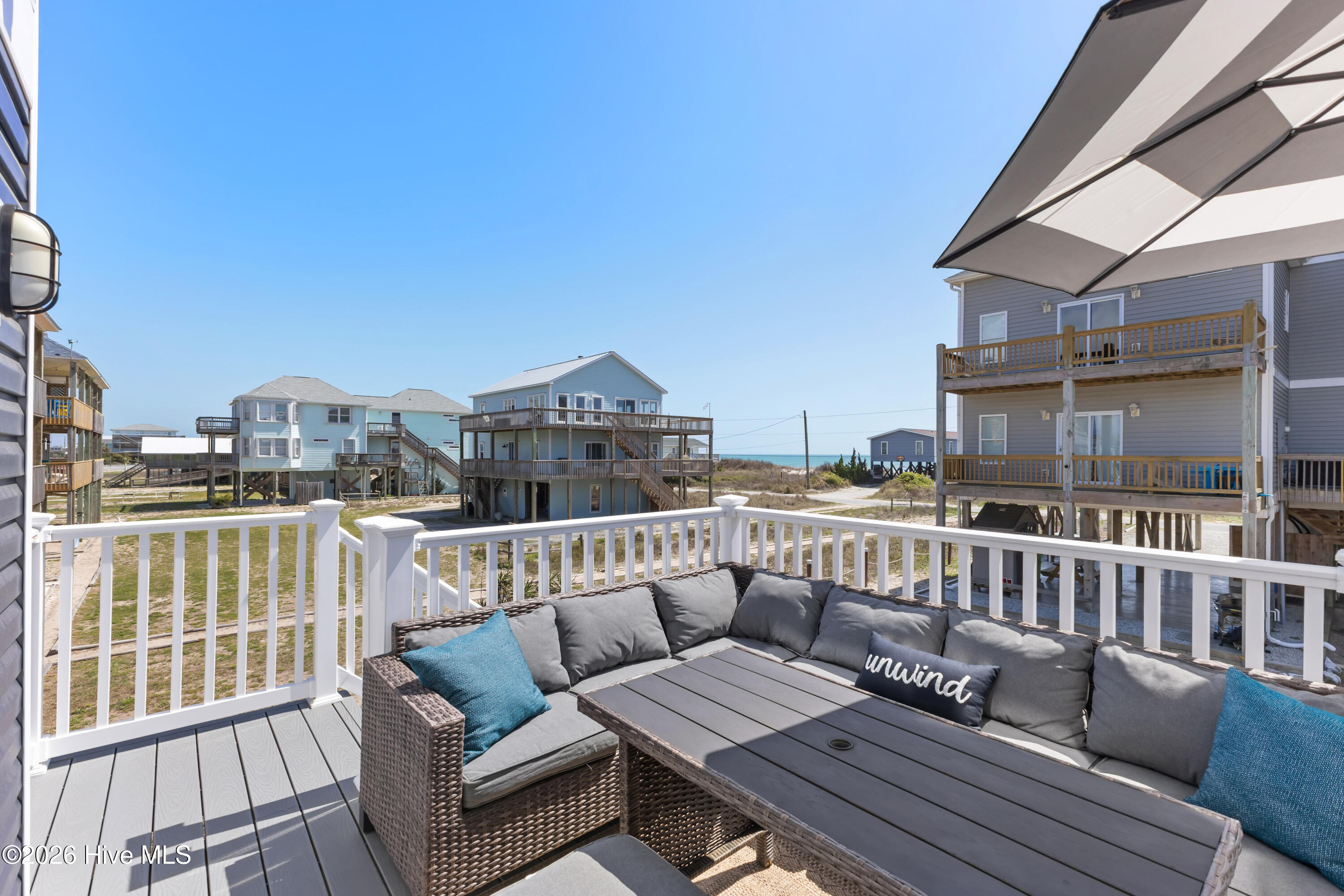 100564828 | Photo 36