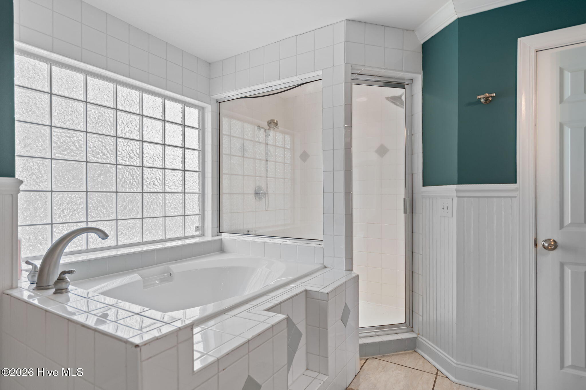 100558243 | Photo 37