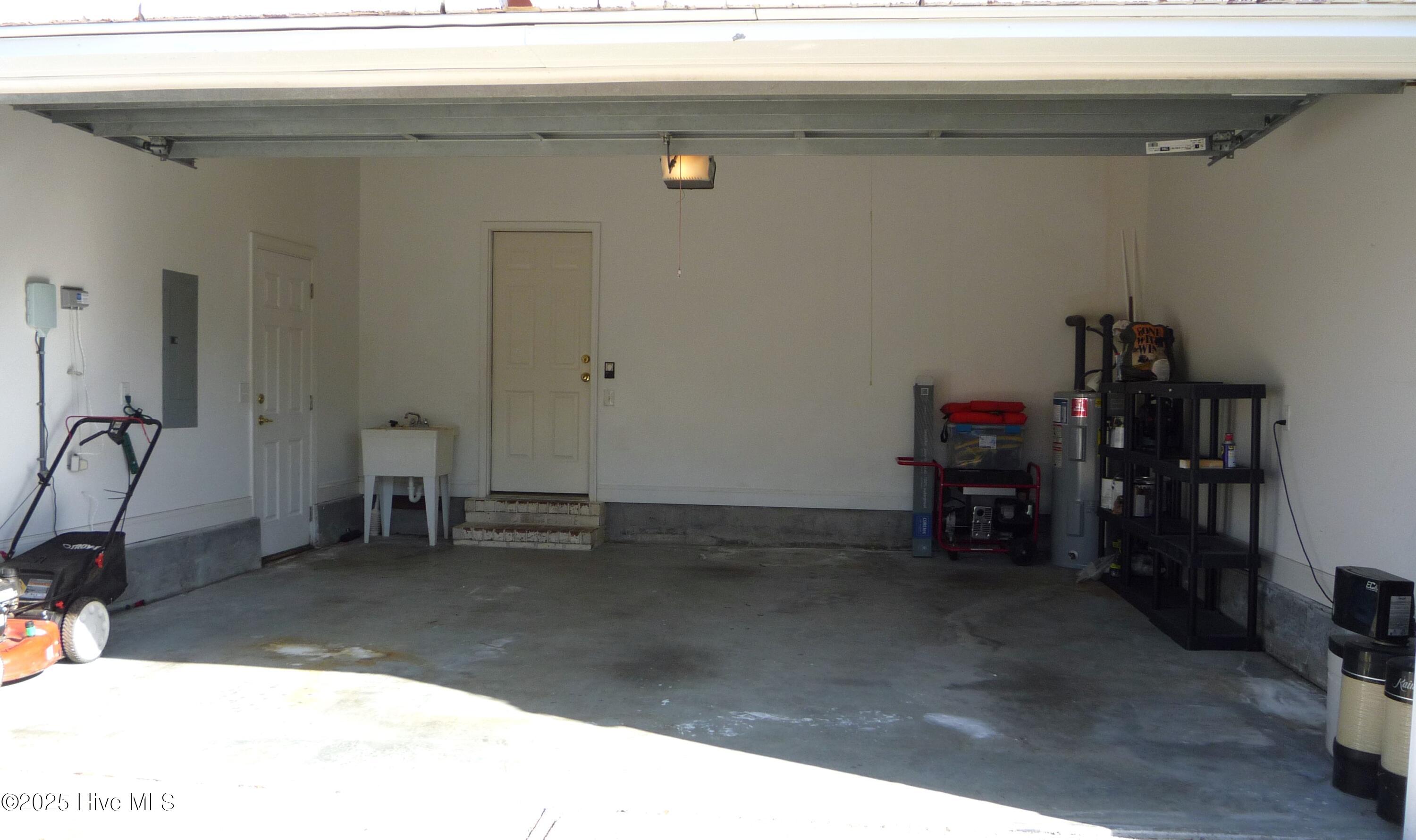 100539941 | Photo 30