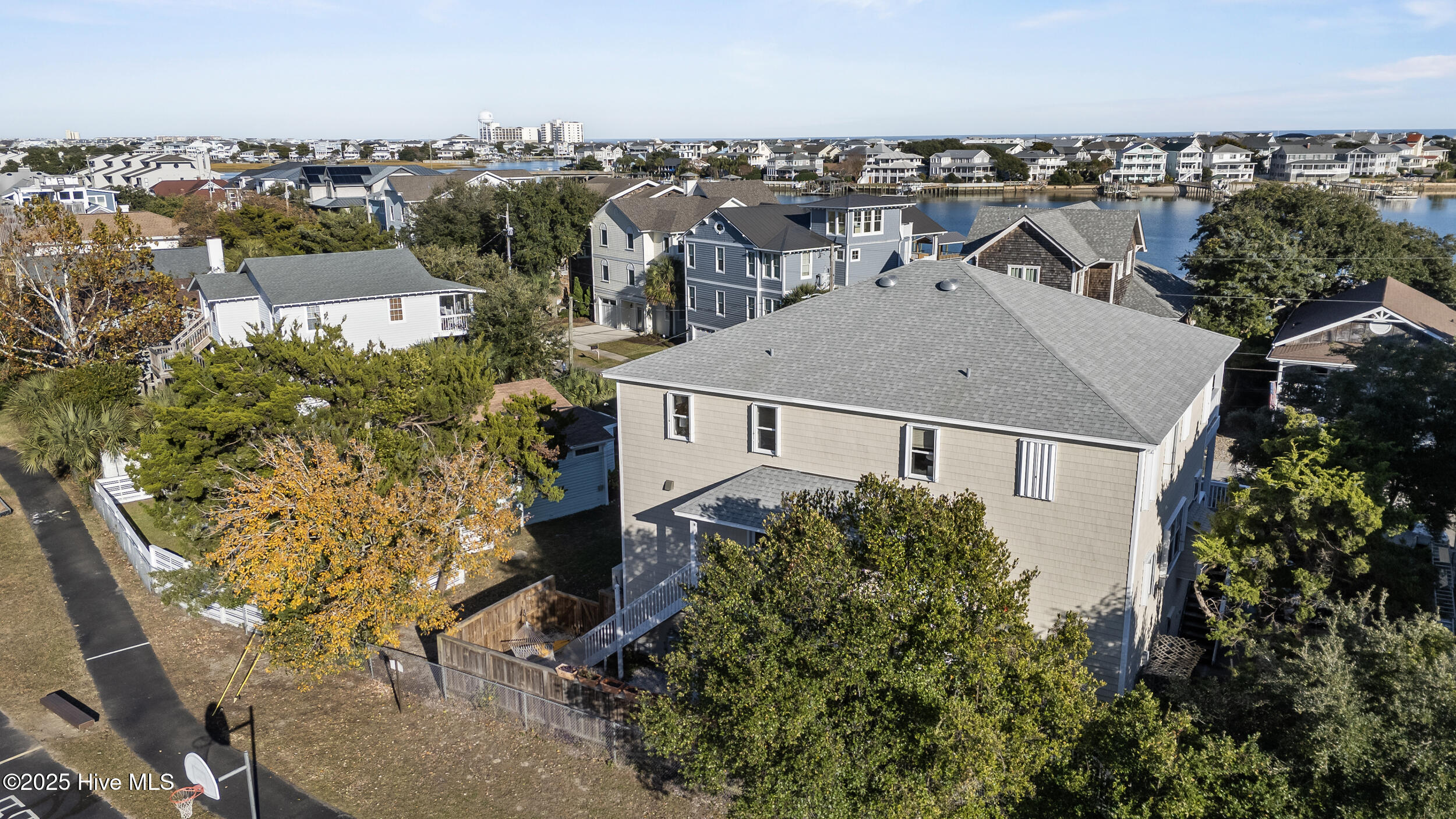 100543159 | Photo 57