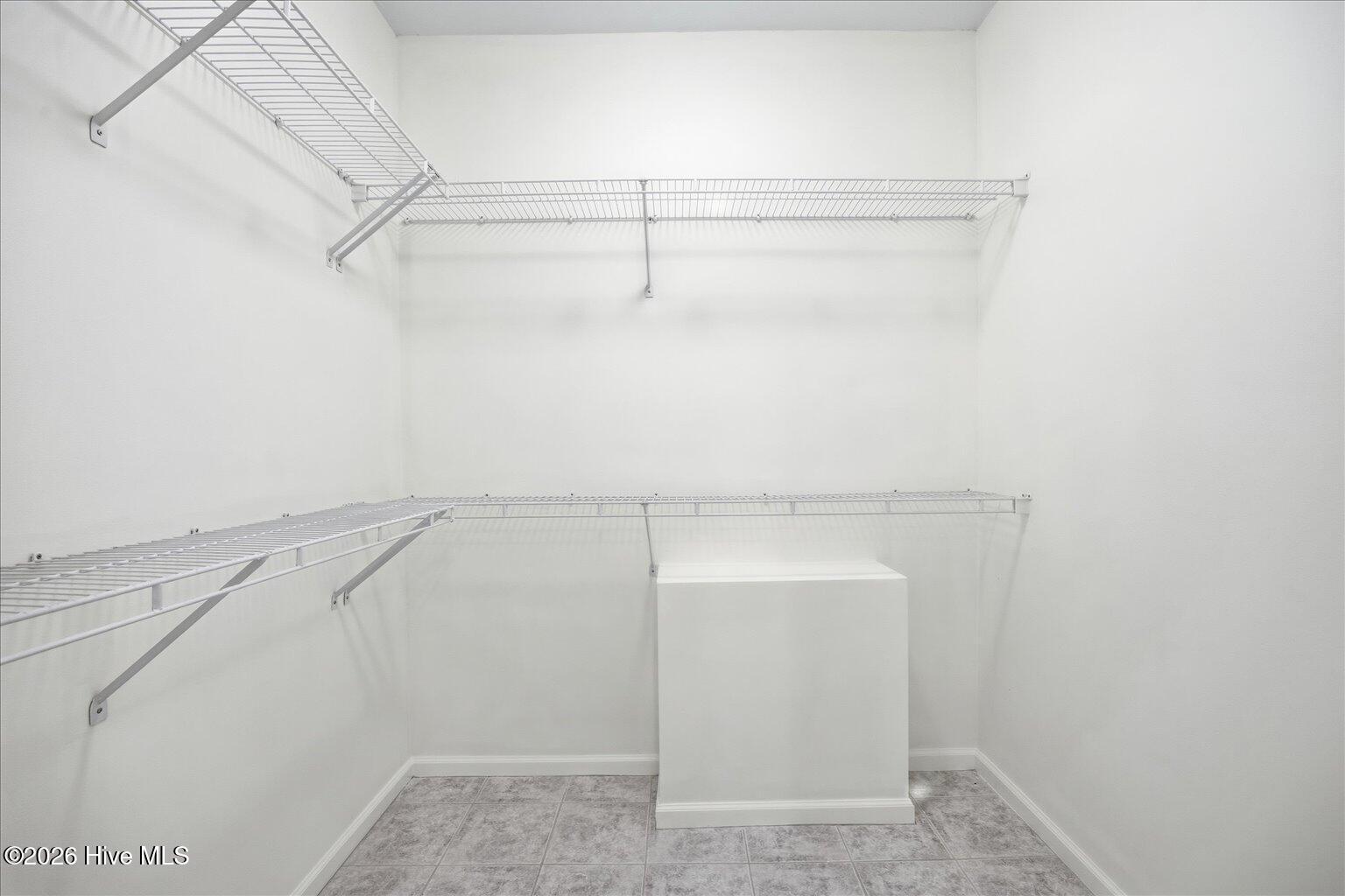 100548784 | Photo 26