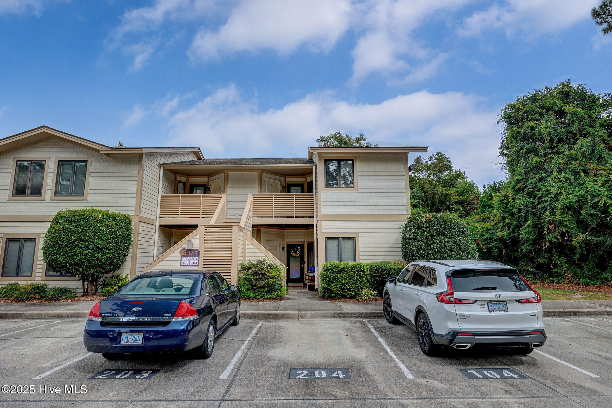 187LongstreetDriveUnit204(4)