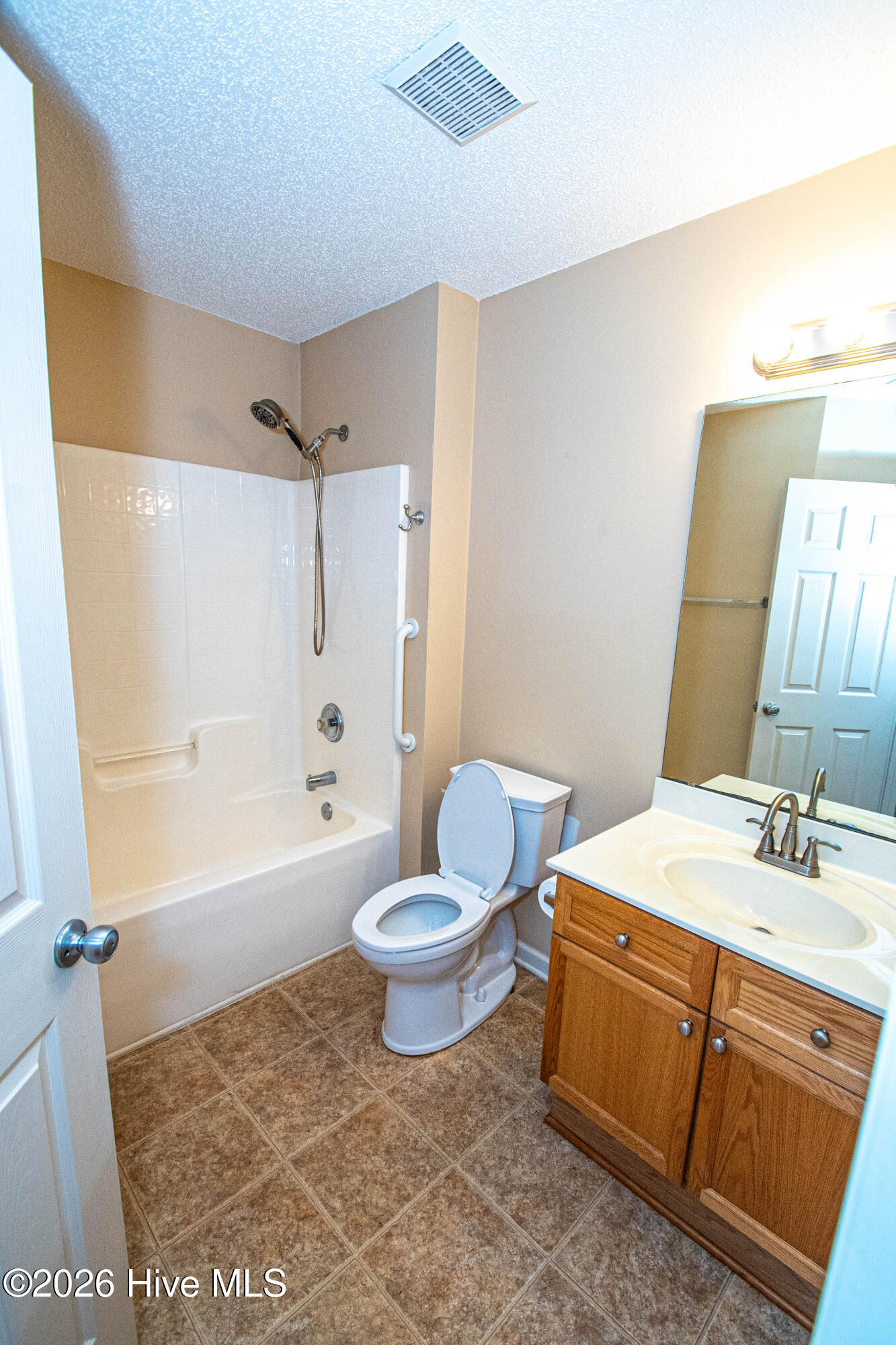 100567931 | Photo 35