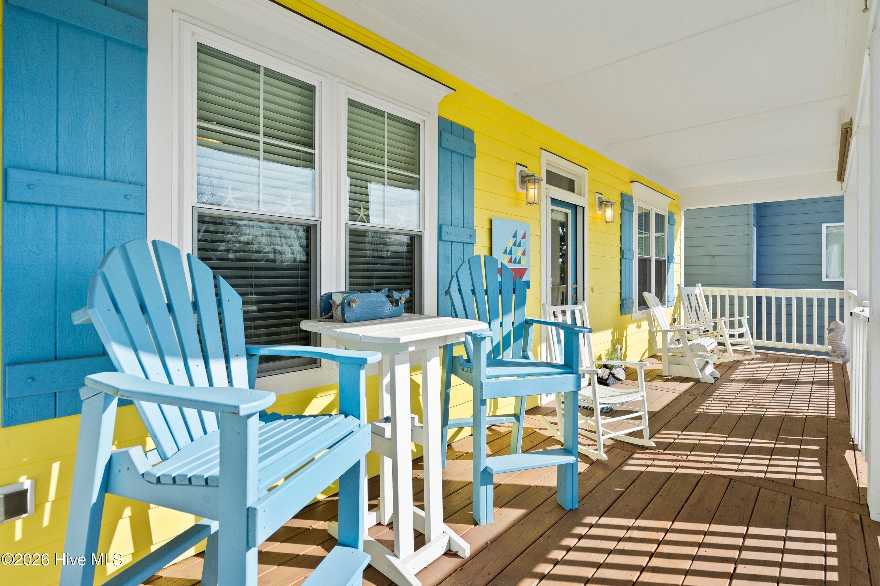 100549169 | Photo 46