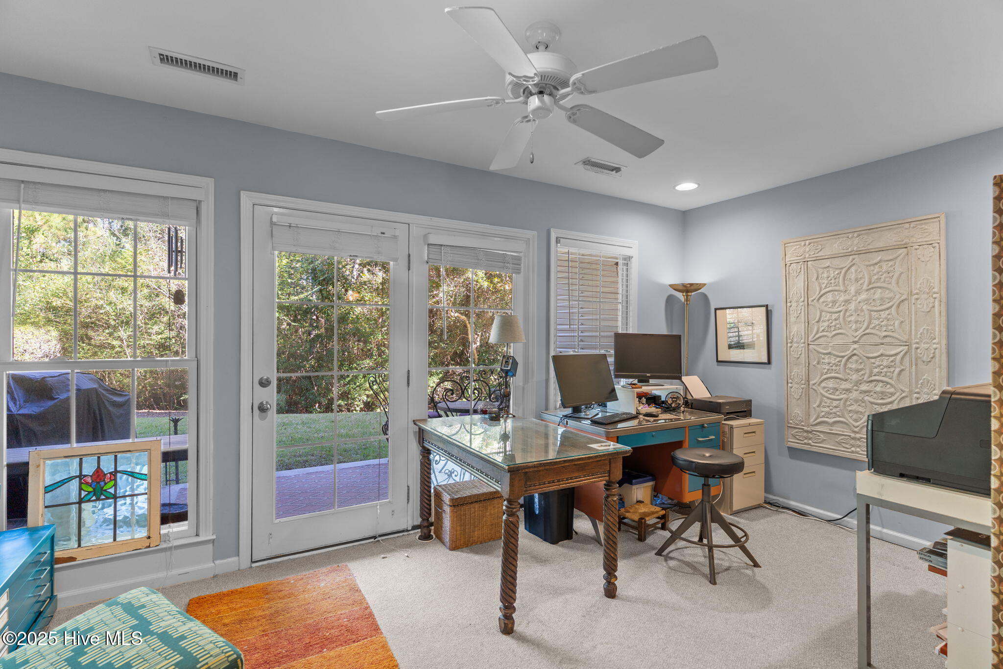 100539989 | Photo 40