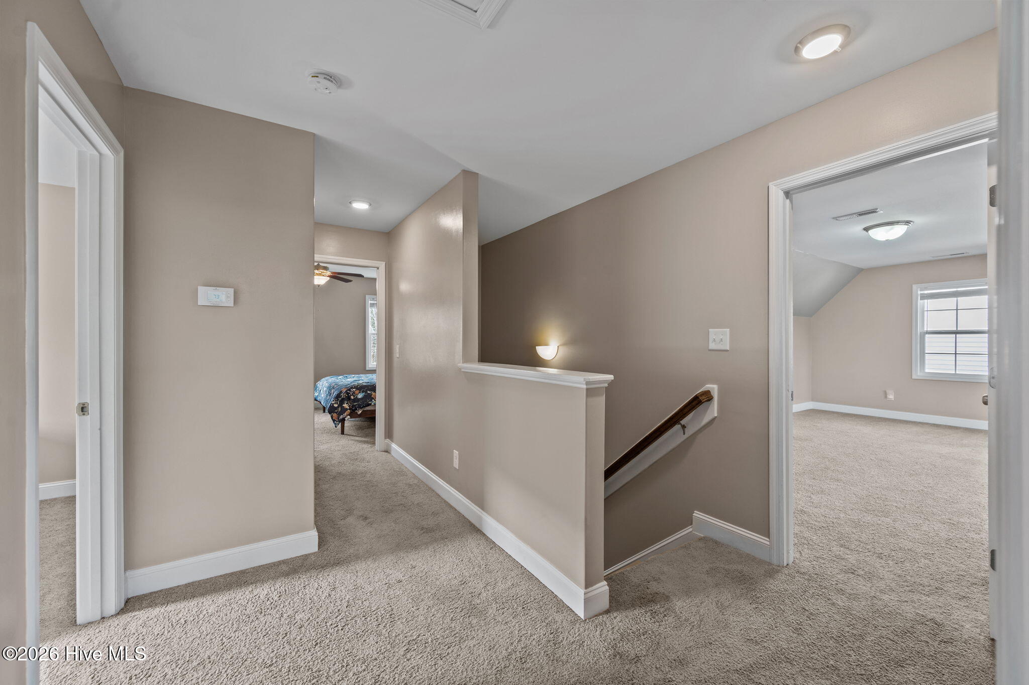 100549610 | Photo 19