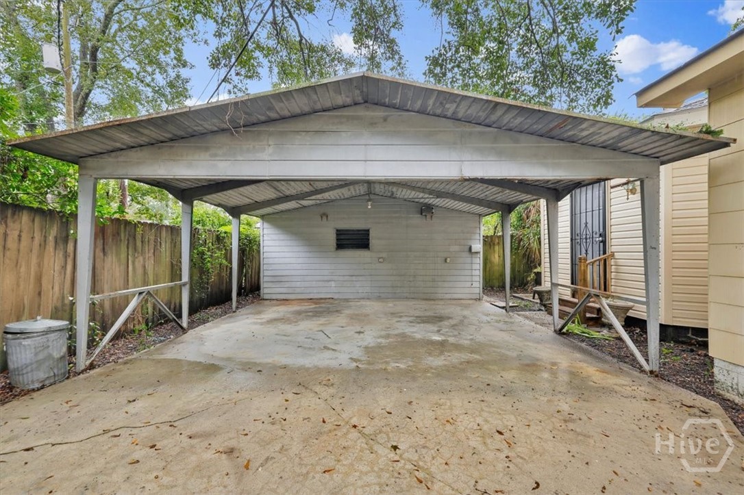 Photo 3 of Single family home for sale at 2403 Florida Ave, Savannah, GA 31404 | MLS# SA365942 | Listing updated on 2026-10-07