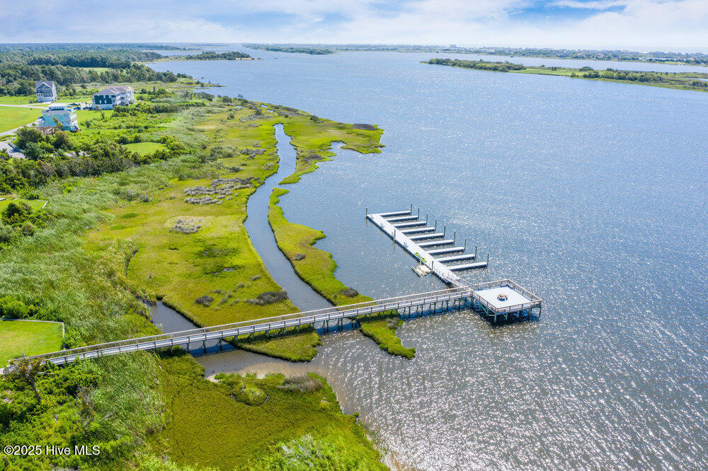 100543264 | Photo 86