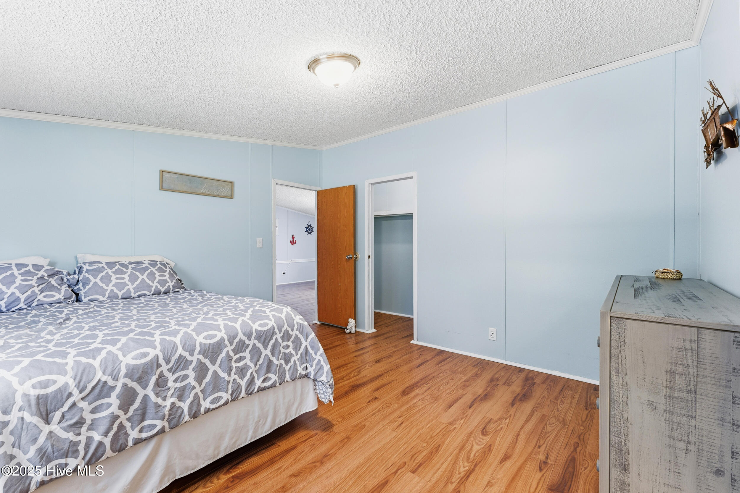 100536494 | Photo 18