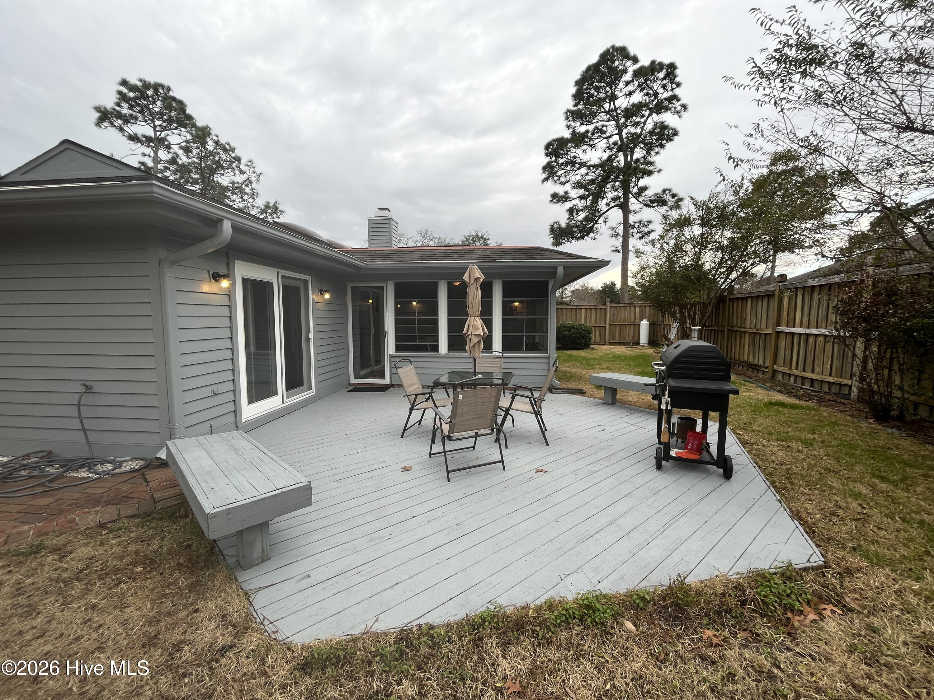 100556332 | Photo 25