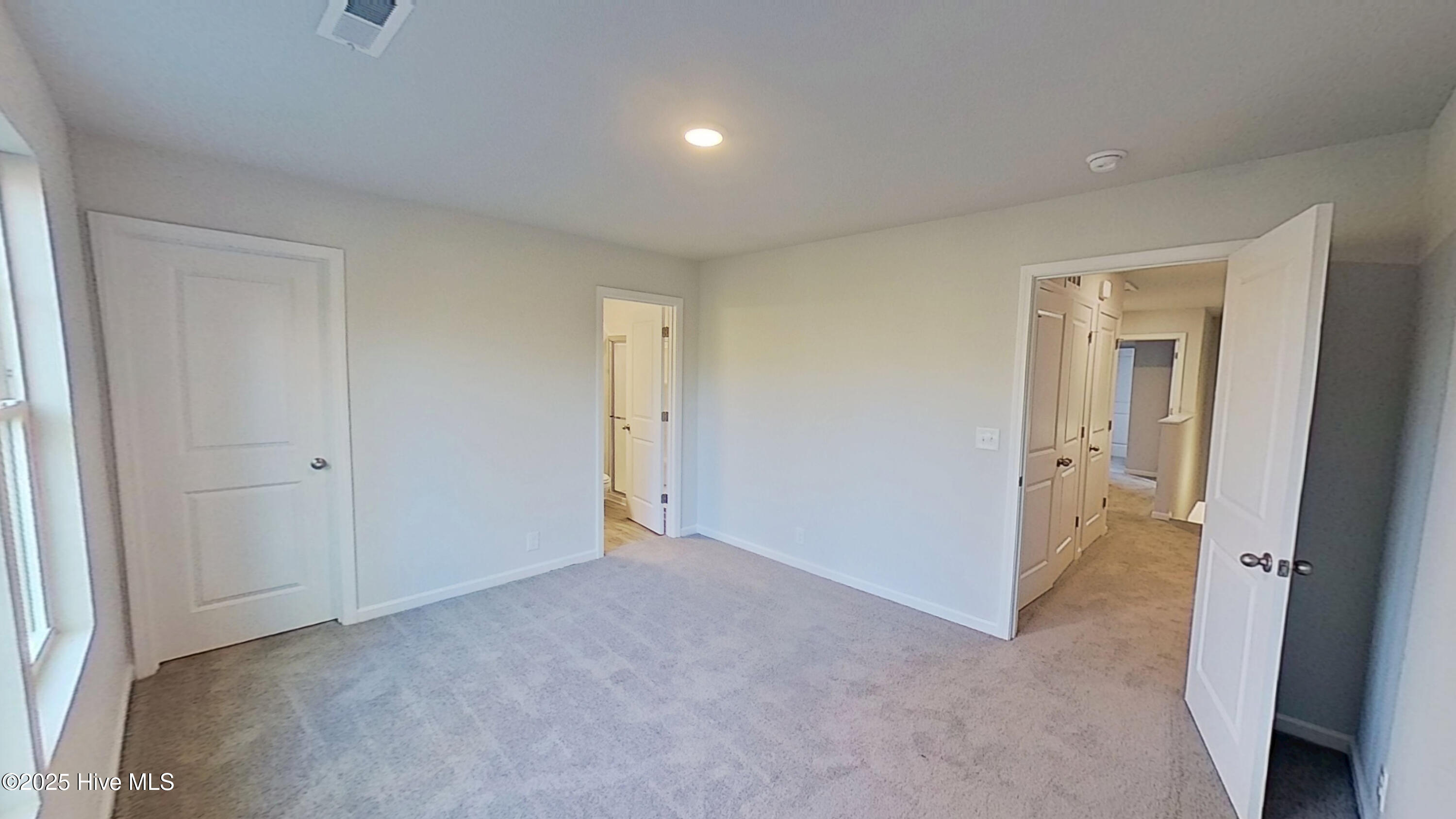 100545761 | Photo 13