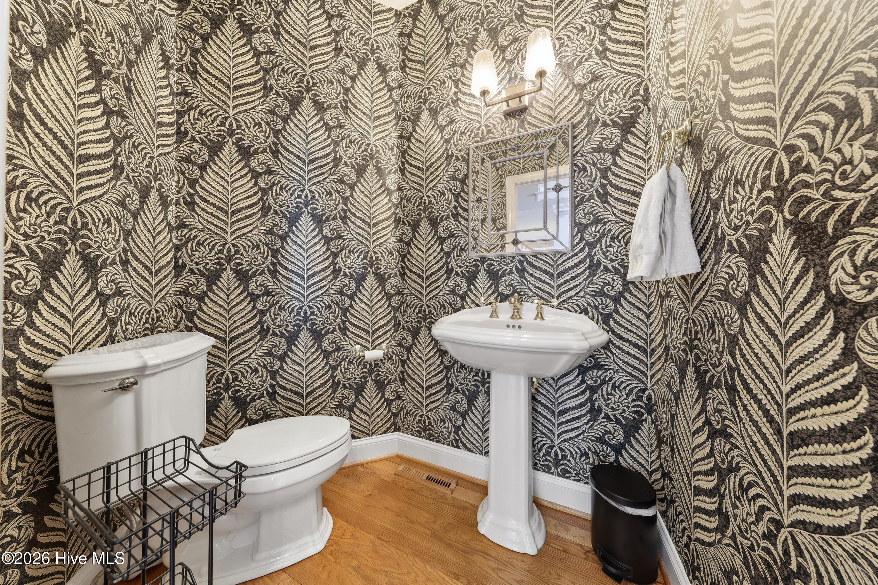 100558451 | Photo 56