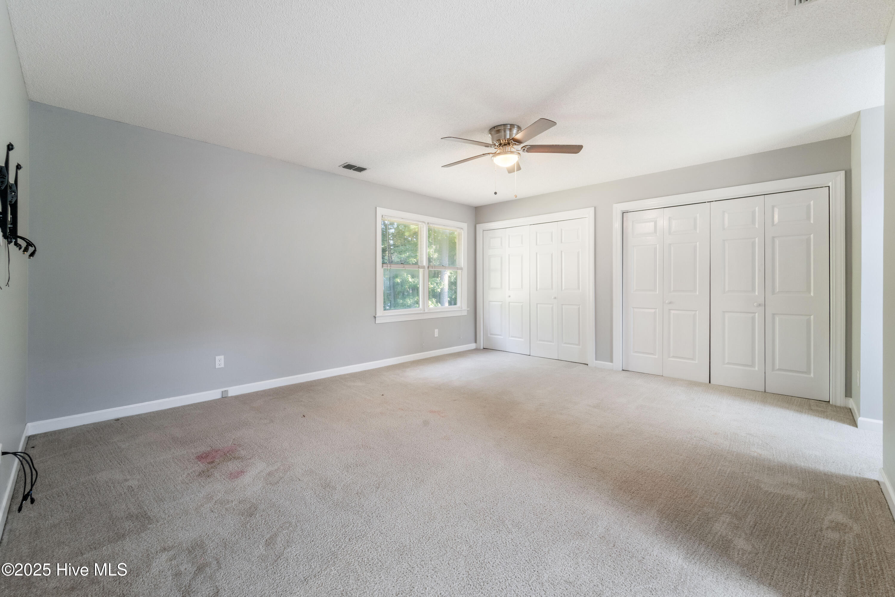 100527968 | Photo 52