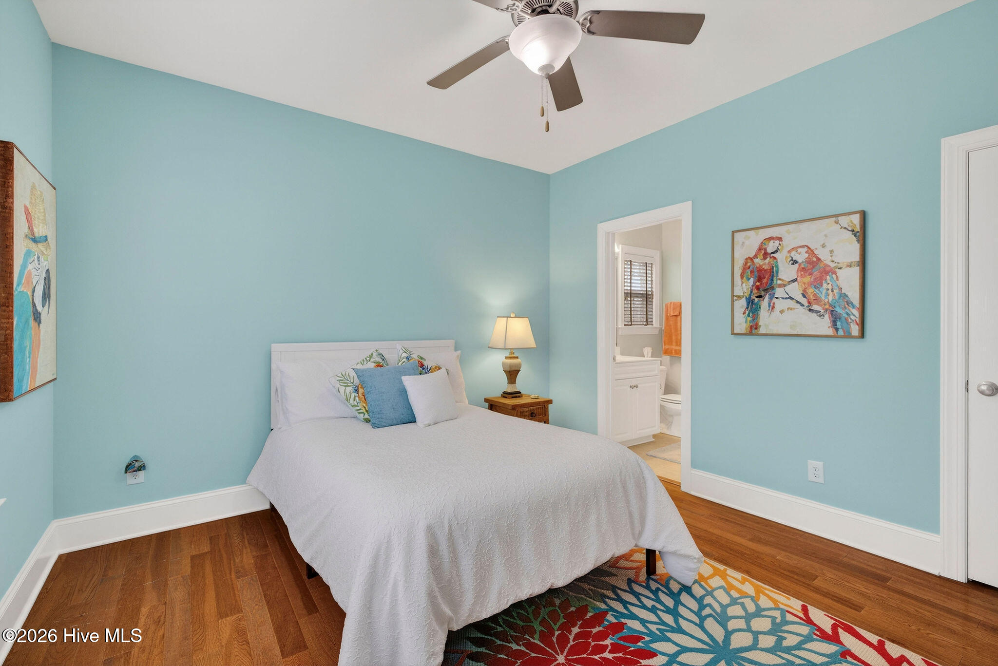 100557574 | Photo 33