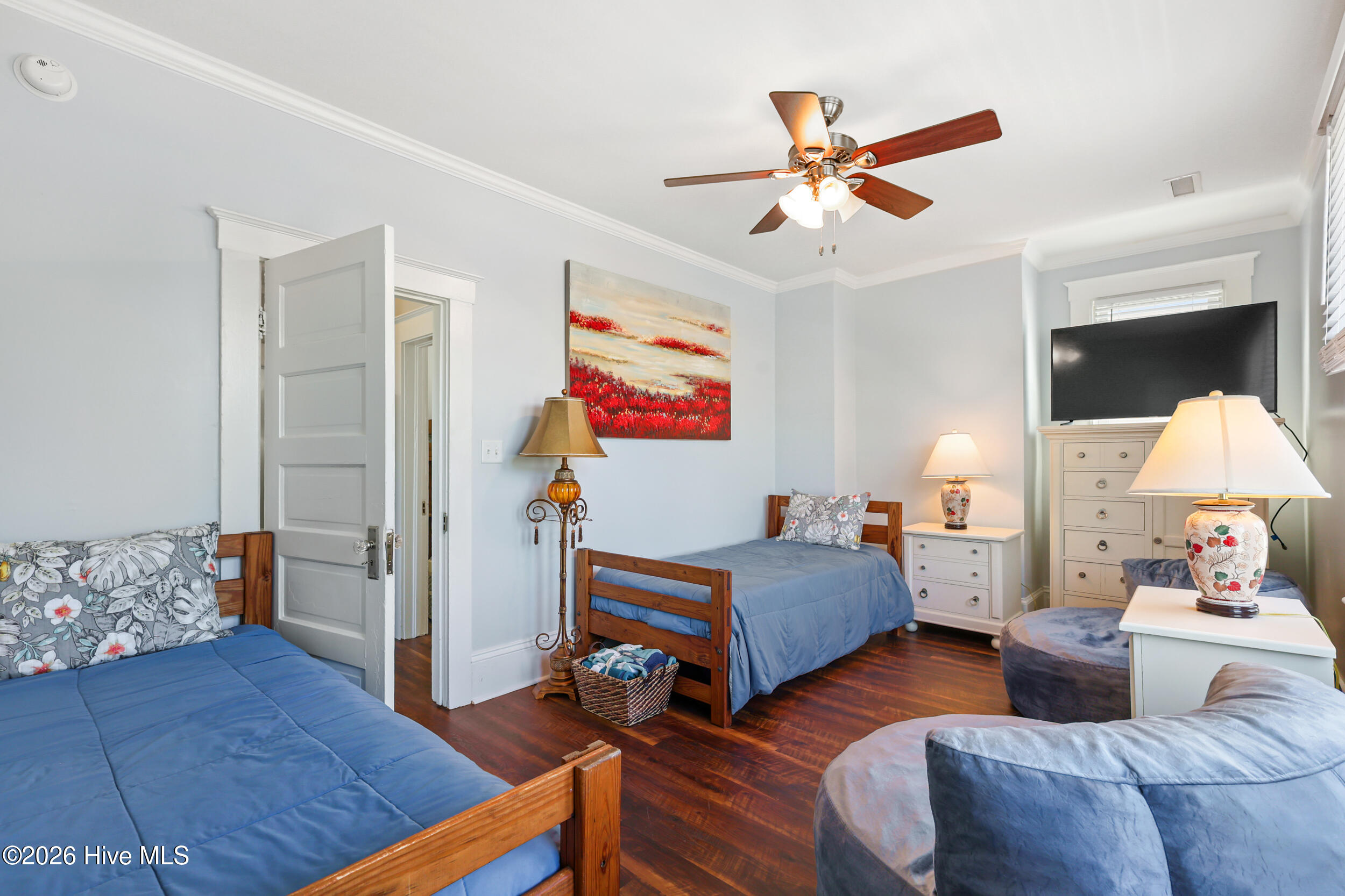 100562723 | Photo 39