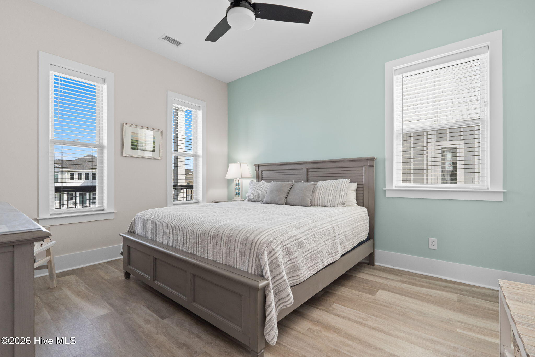 100564964 | Photo 29