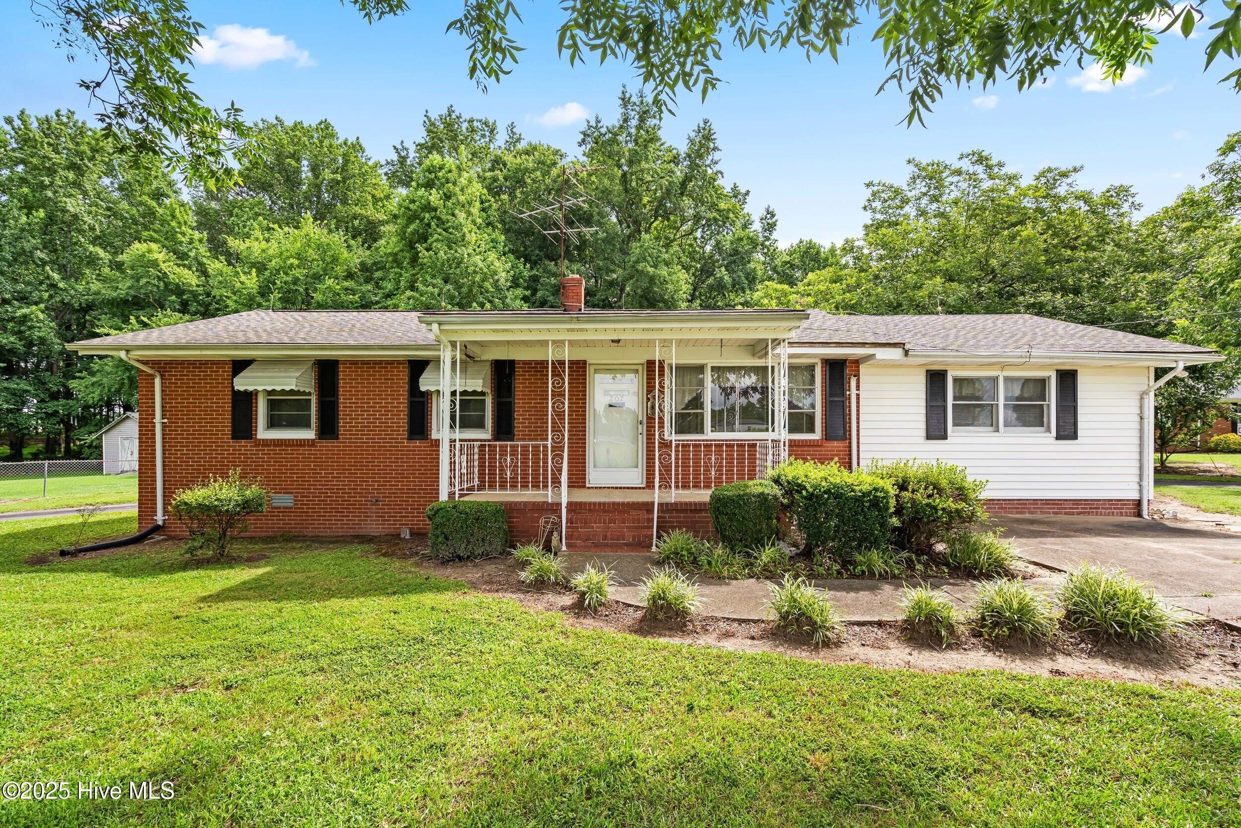 Homes for sale in Wendell, NC | 207 Wendell Rd, Wendell, NC 27591 | MLS# 100519329