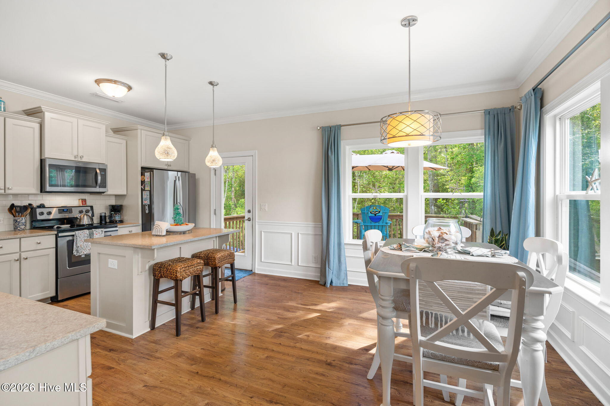 100567618 | Photo 16