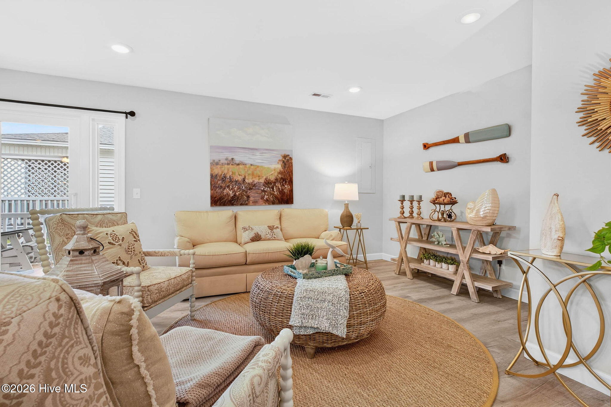 100565816 | Photo 13