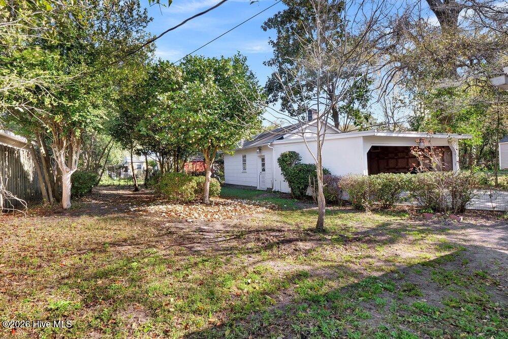 100560738 | Photo 26