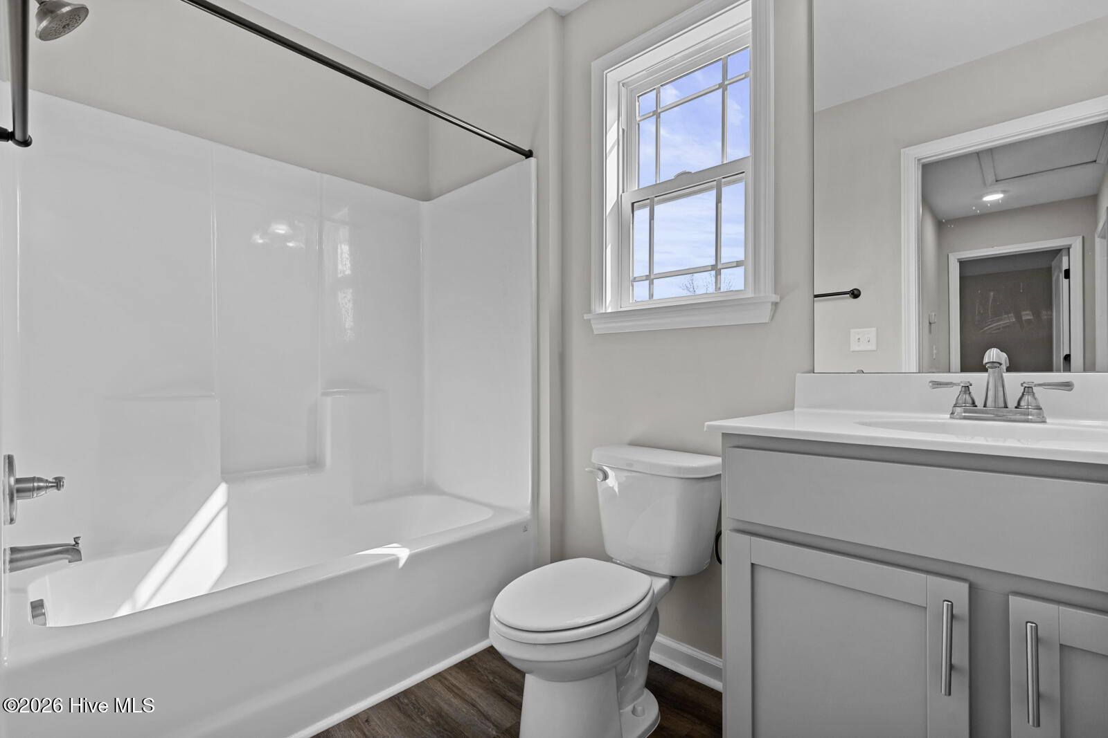 100542191 | Photo 17