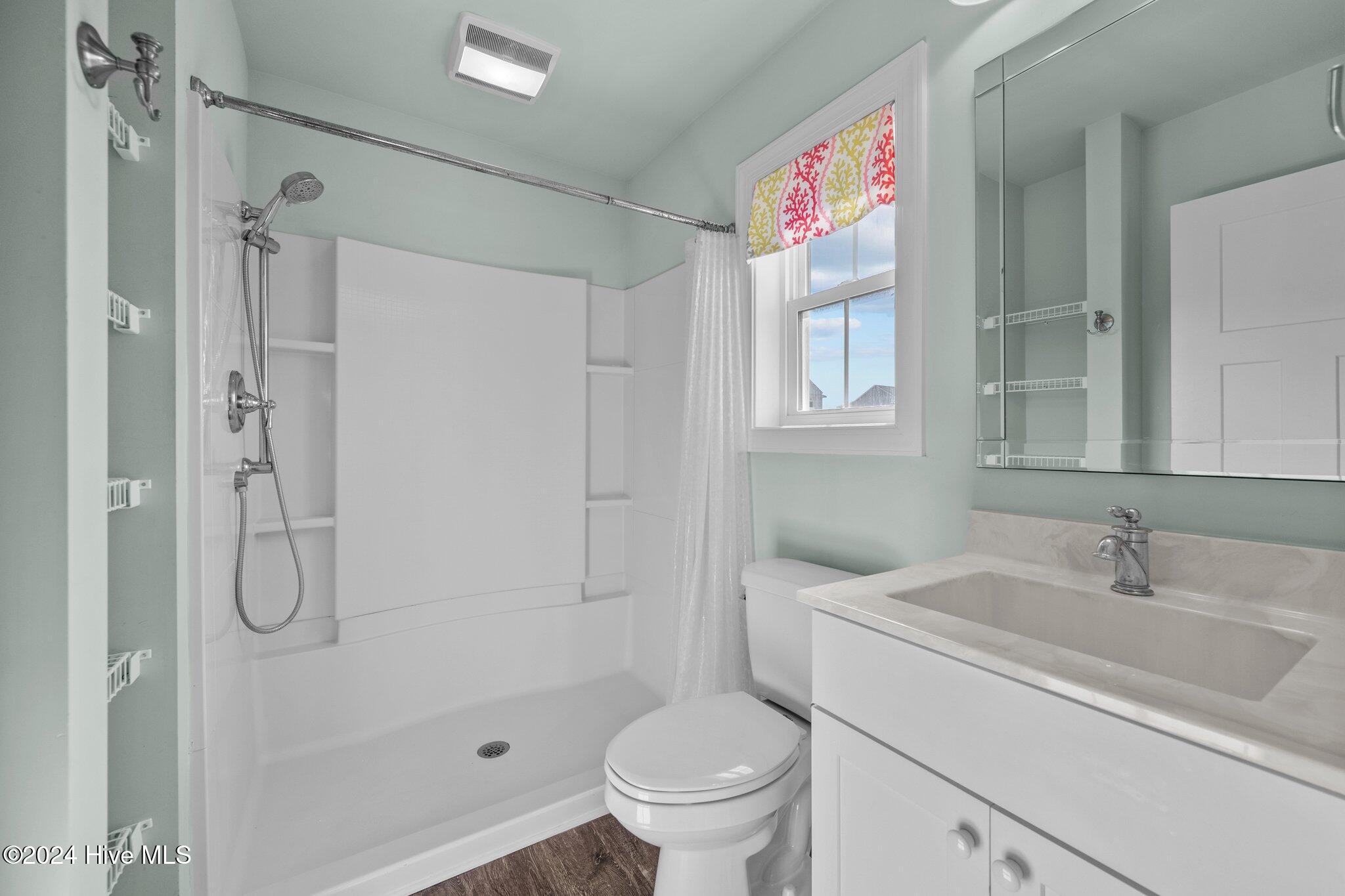 100474737 | Photo 23