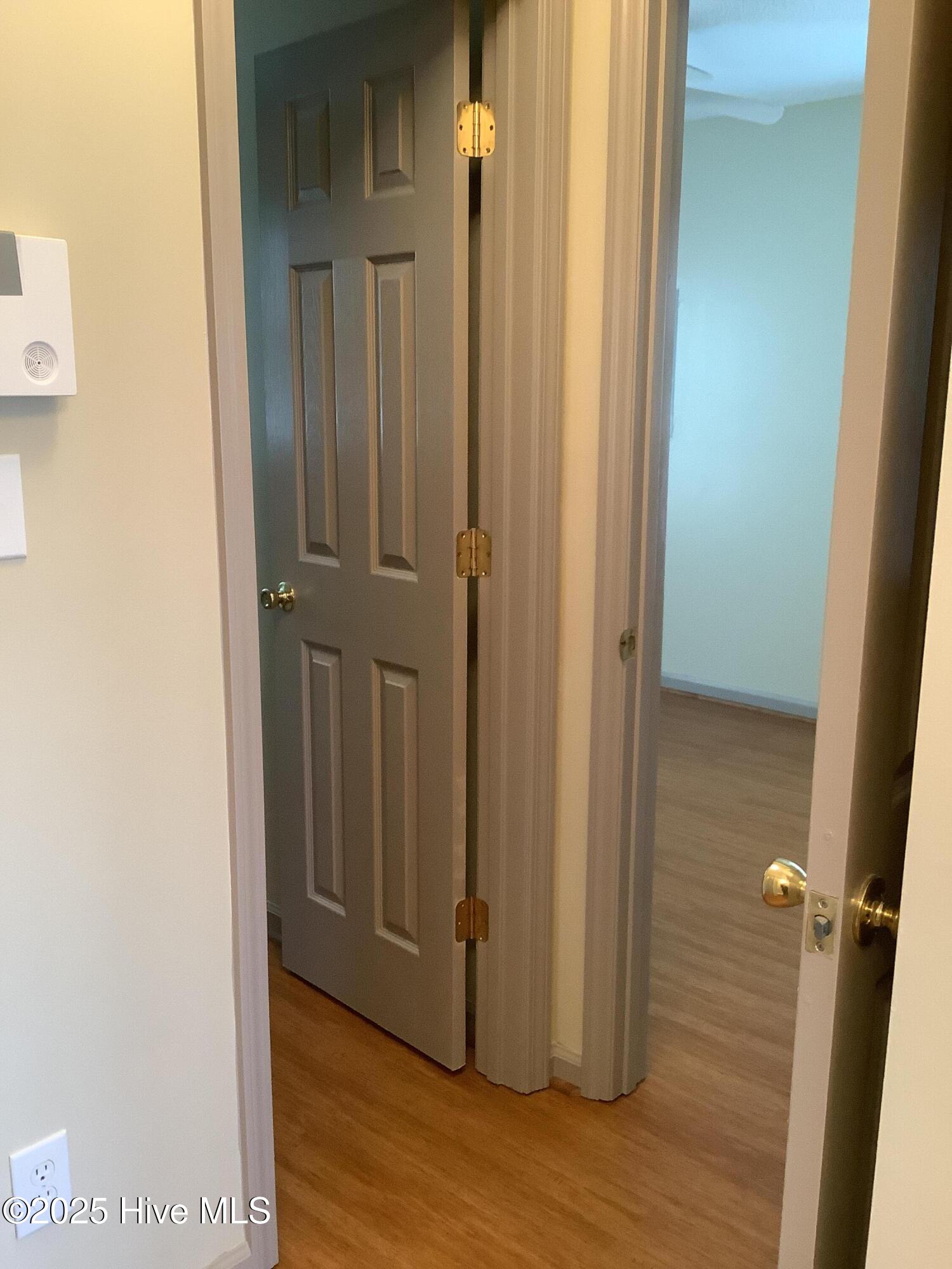 100530094 | Photo 25