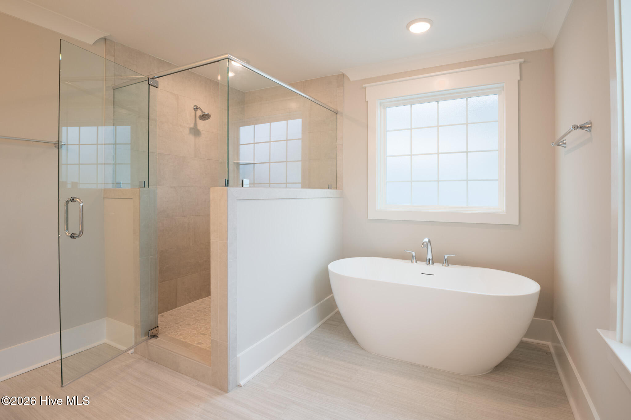 100564626 | Photo 12