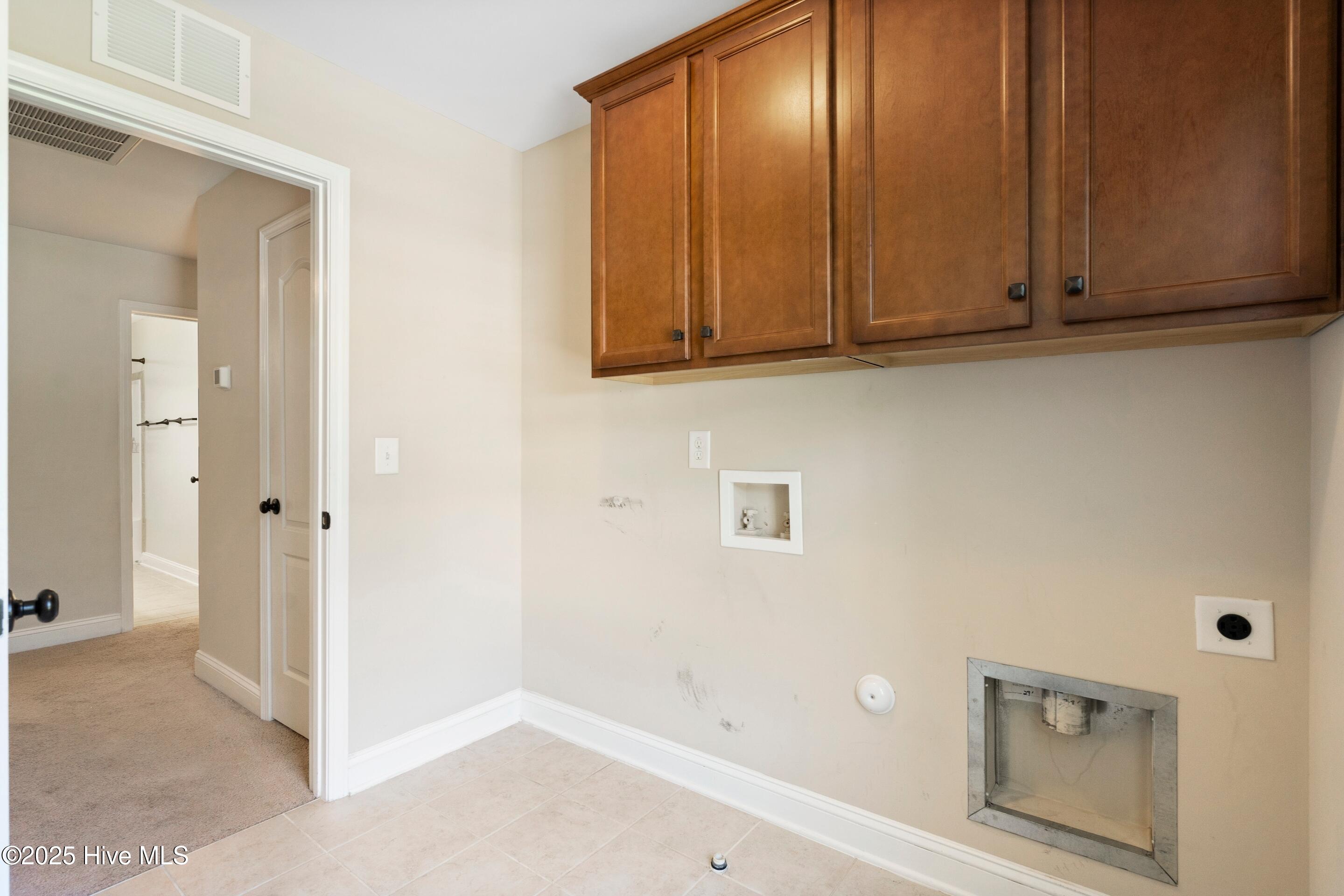 100506329 | Photo 40