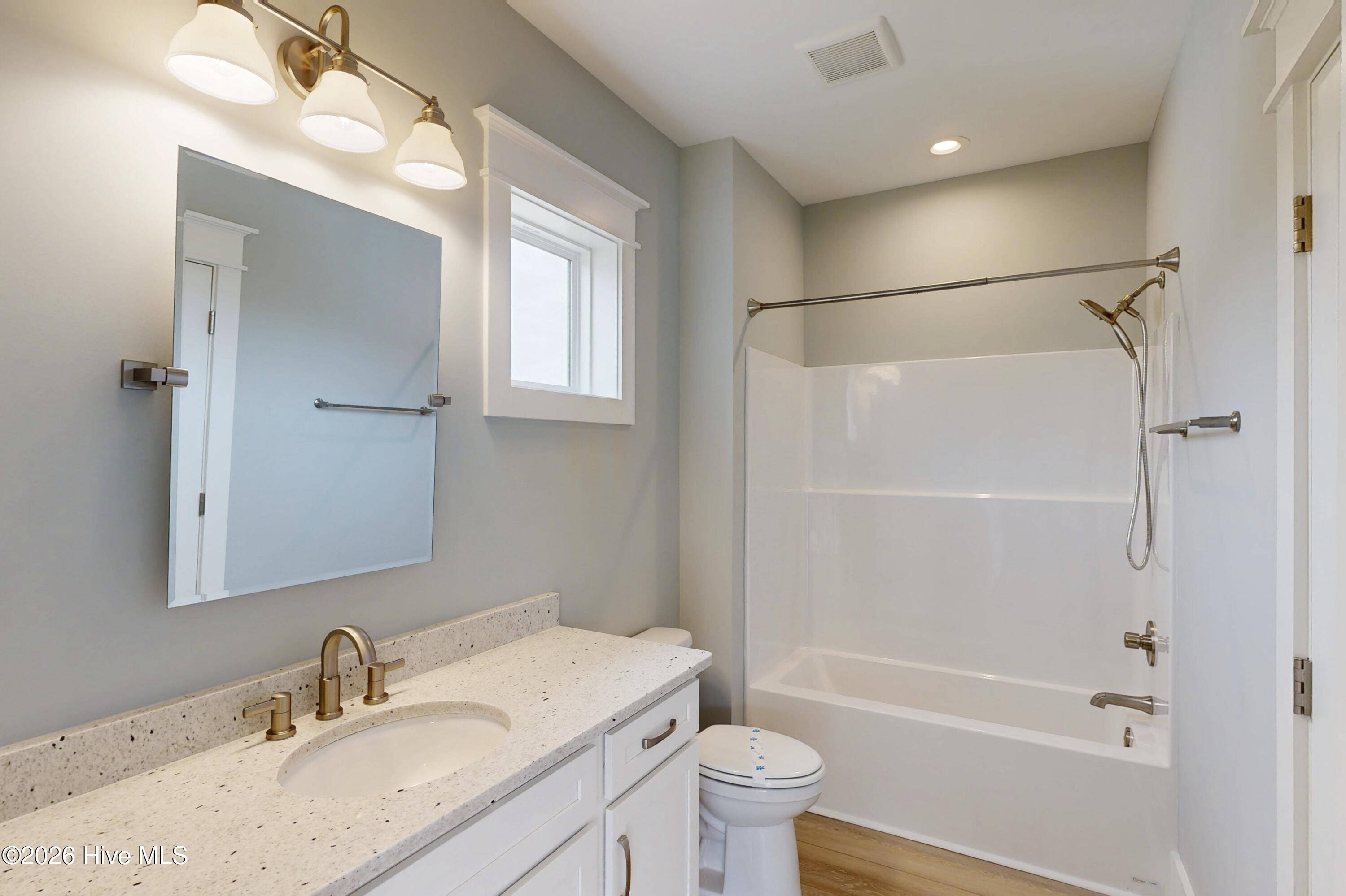 100559746 | Photo 25