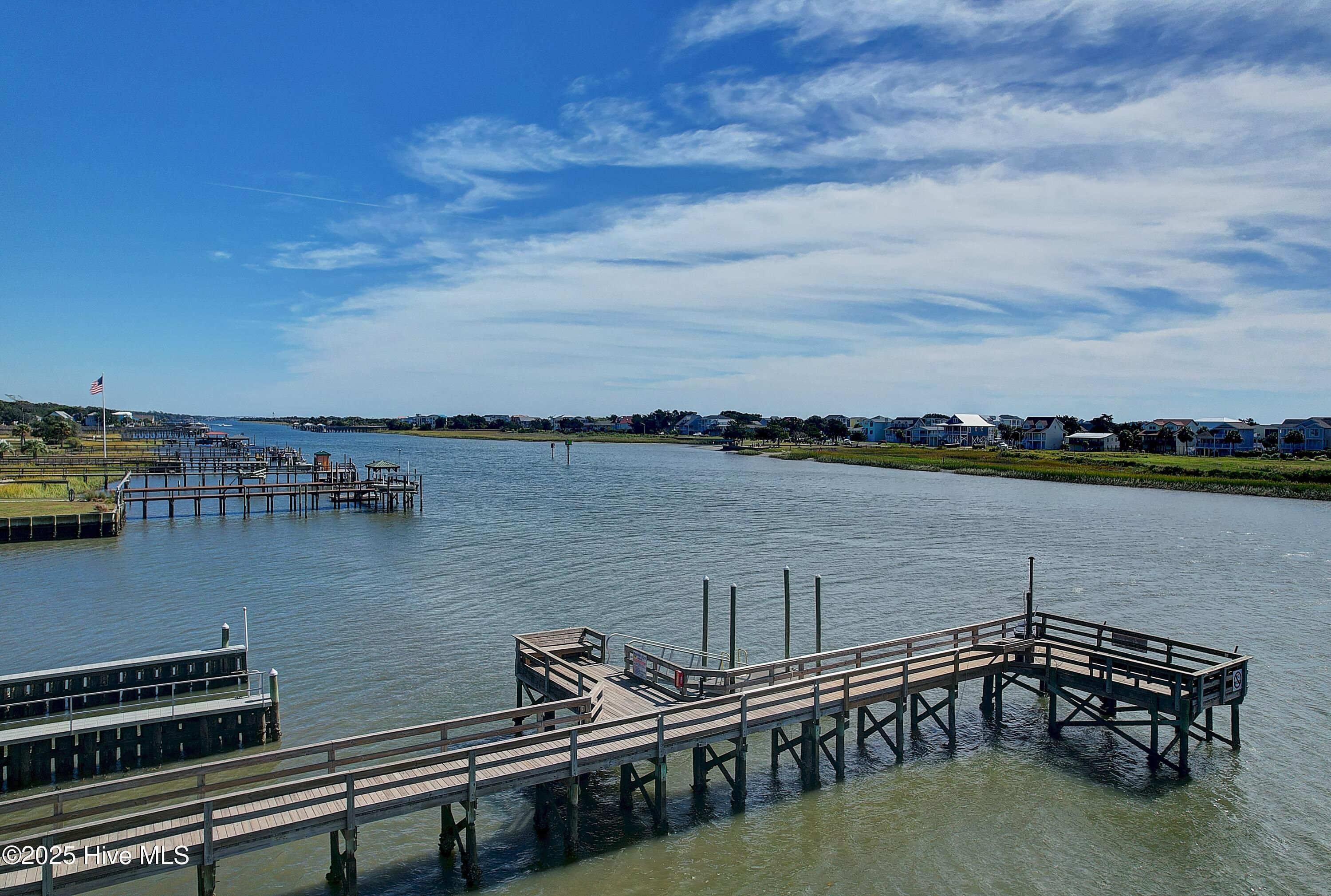 100518587 | Photo 41