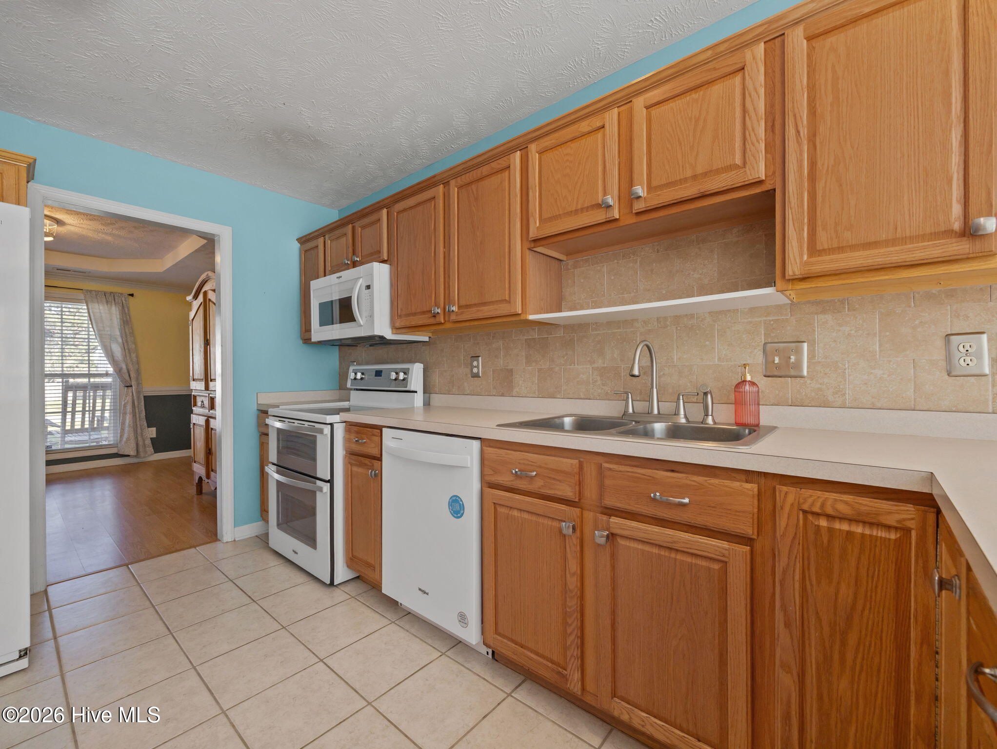 100566788 | Photo 17